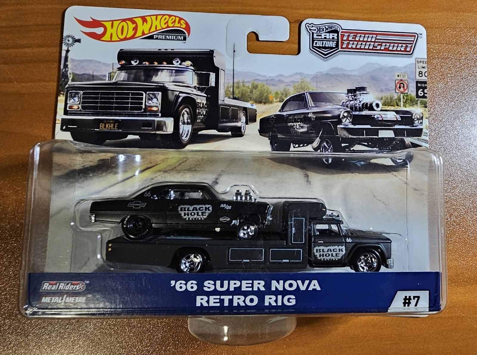 Hot Wheels – Car Culture – ’66 Super Nova Retro Rig