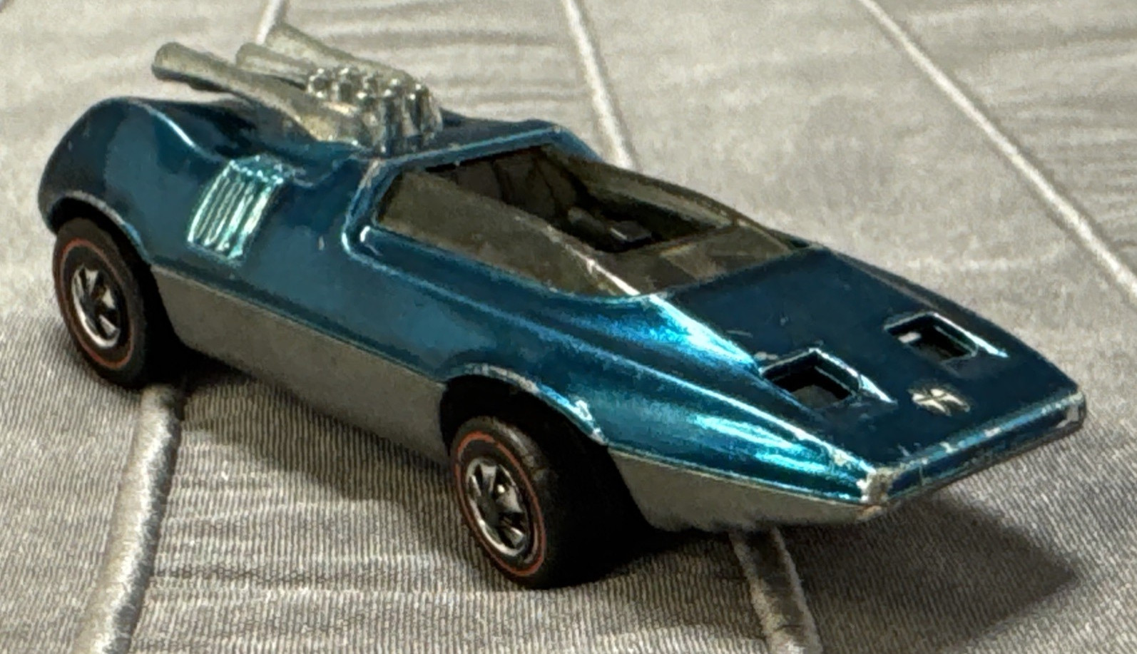 Hot Wheels Redline Peepin’ Bomb Aqua Spectraflame USA 1970.