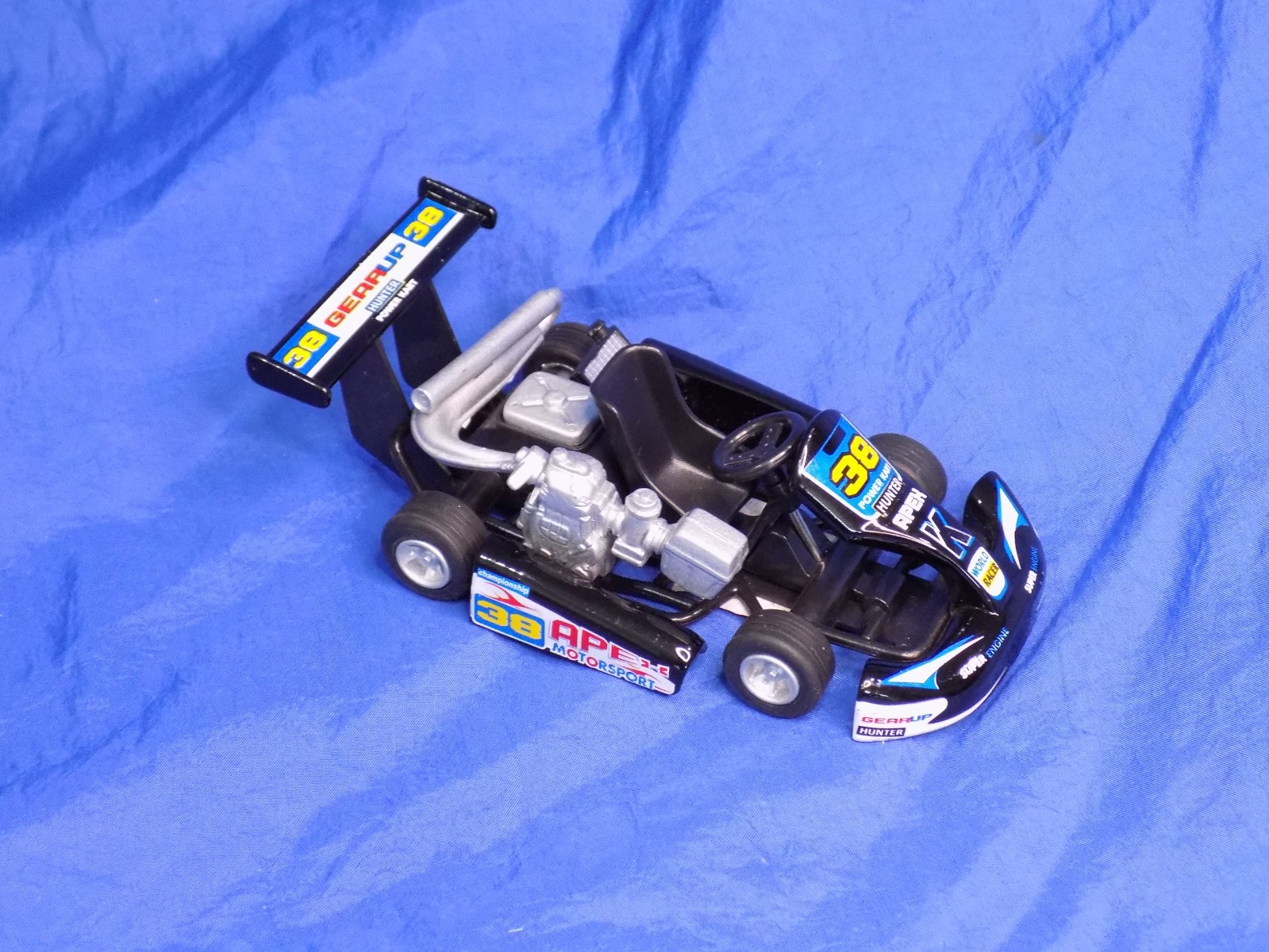 KINTOY Kinsfun RACING GO-KART 5″ Die Cast Pull & Go Friction Toy
