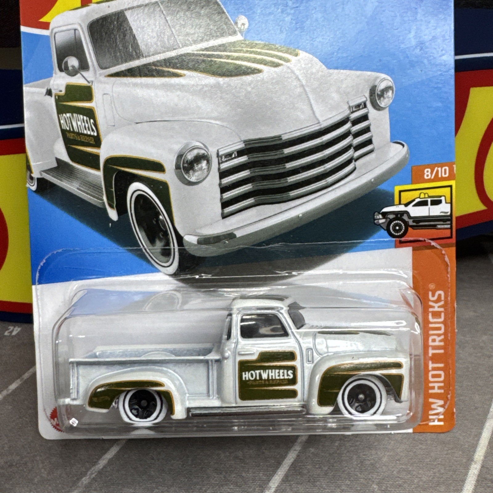 Hot Wheels HW Hot Trucks White 1952 Chevy 5 Window Pickup 8/10