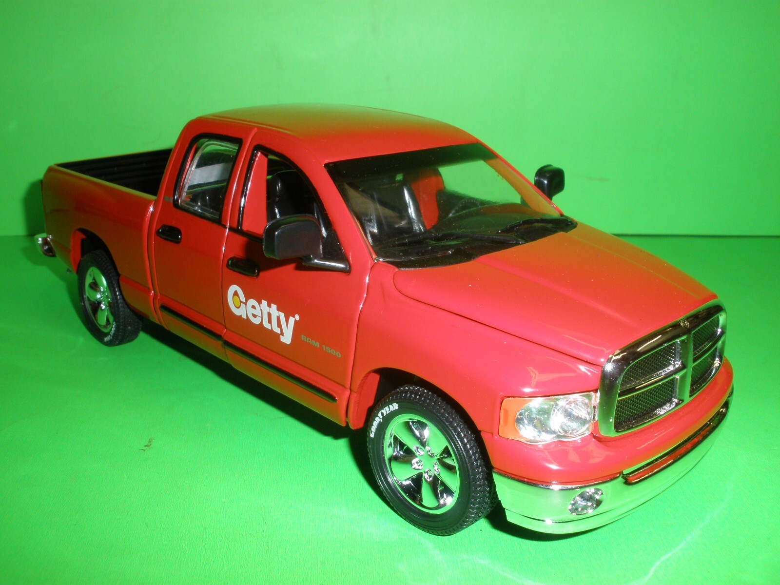2003 DODGE RAM 1500 CREW CAB PICK UP TRUCK 1:25 ERTL GETTY FUEL OIL GASOLINE