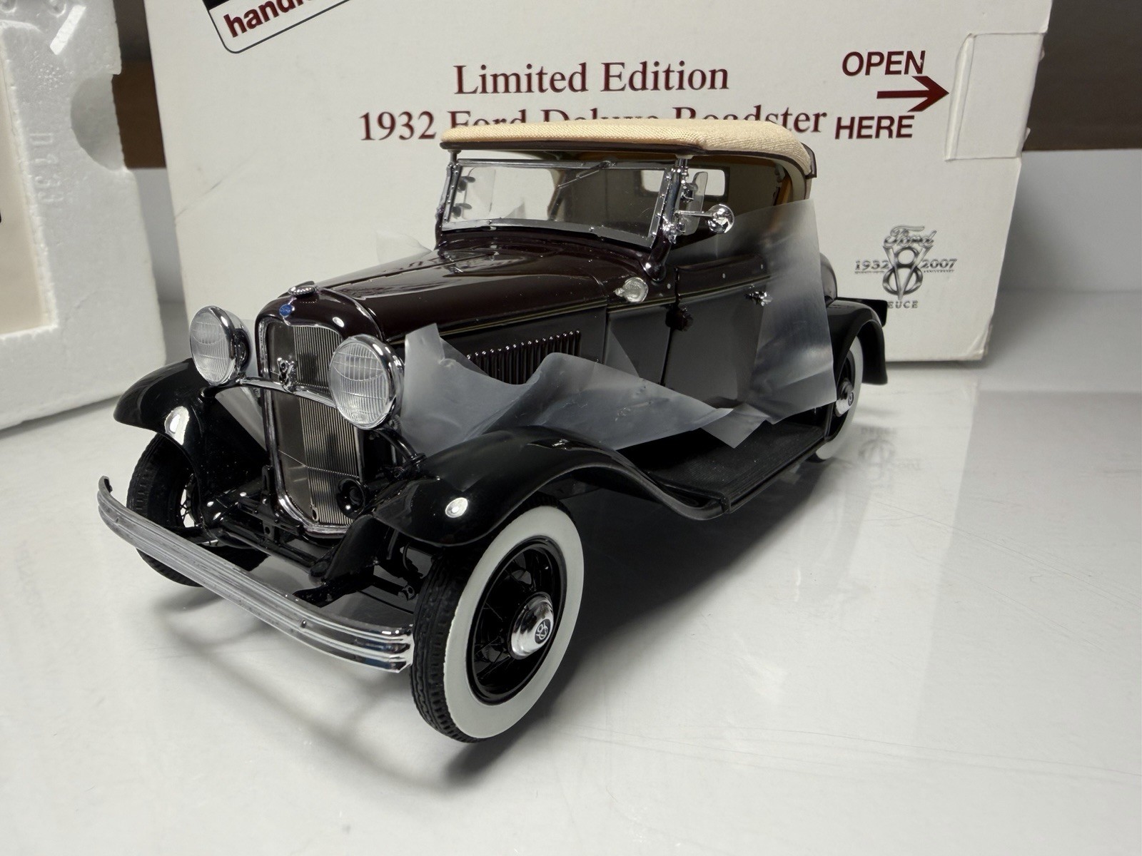 Danbury Mint 1932 Ford Deluxe Roadster *Extremely Rare LNIB L.E.