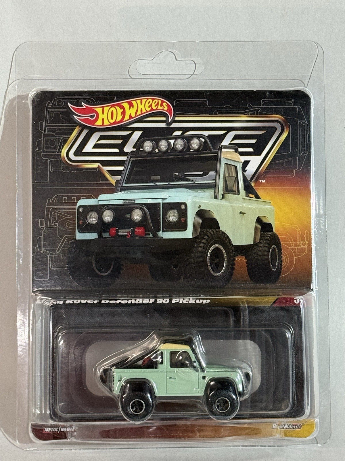 Hot Wheels Elite 64 LAND ROVER DEFENDER 90 Pickup 1:64 Diecast Real Rider HGW12