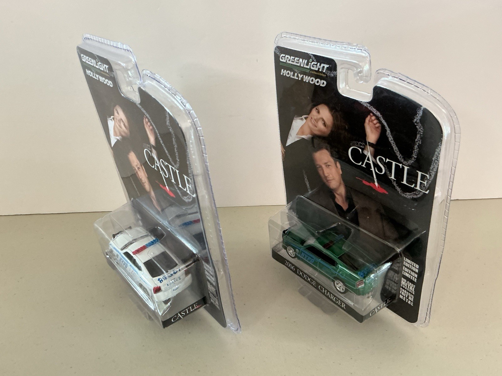 GREENLIGHT (LOT OF 2) Hollywood Series CASTLE 2006 Dodge Charger & GREEN MACHINE