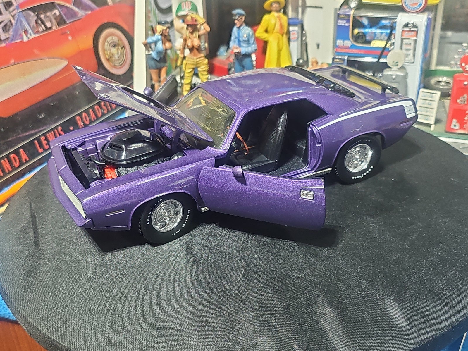 VINTAGE Ertl 1970 Plymouth Hemi Cuda Purple NICE CAR 🚗 READ 📚