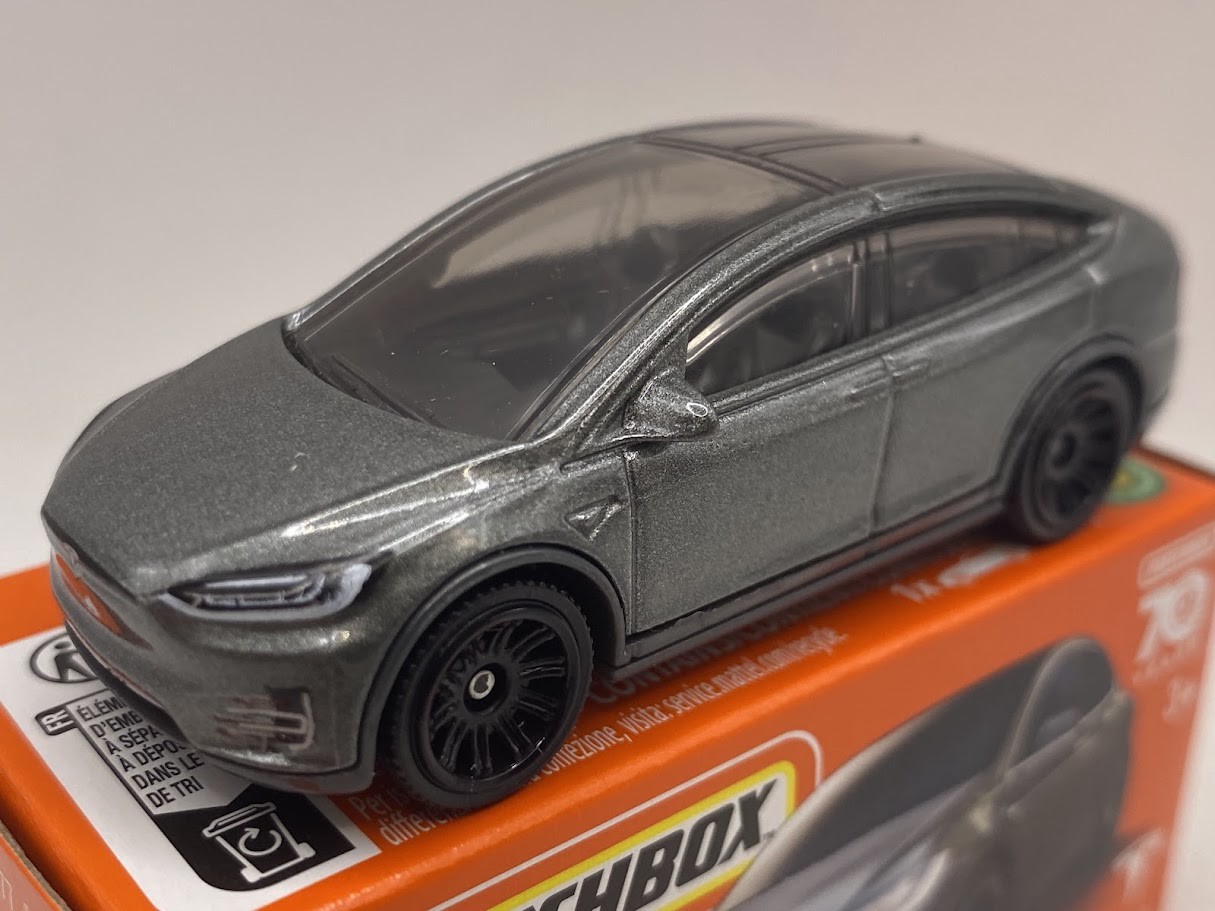 Matchbox tesla Model X HLD77 Diecast