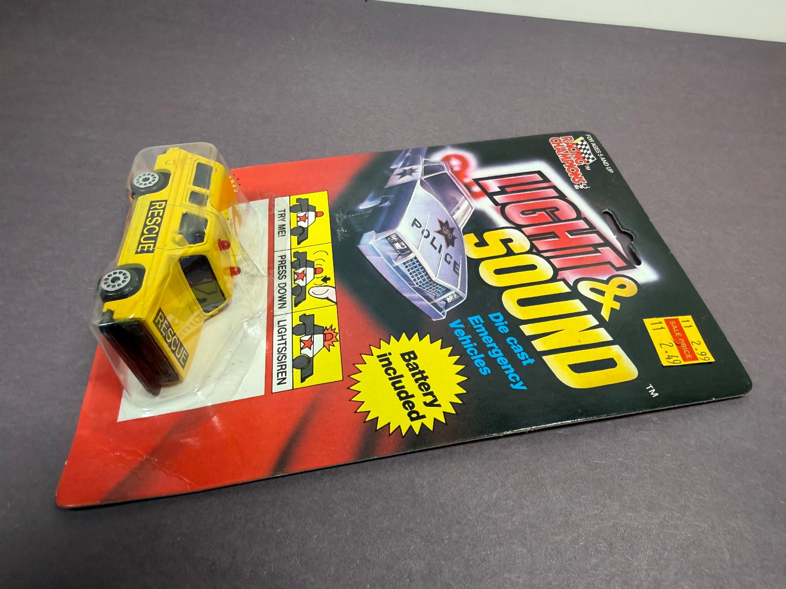 Racing Champions Light & Sound RESCUE Emergency Vehicle Vintage 1989