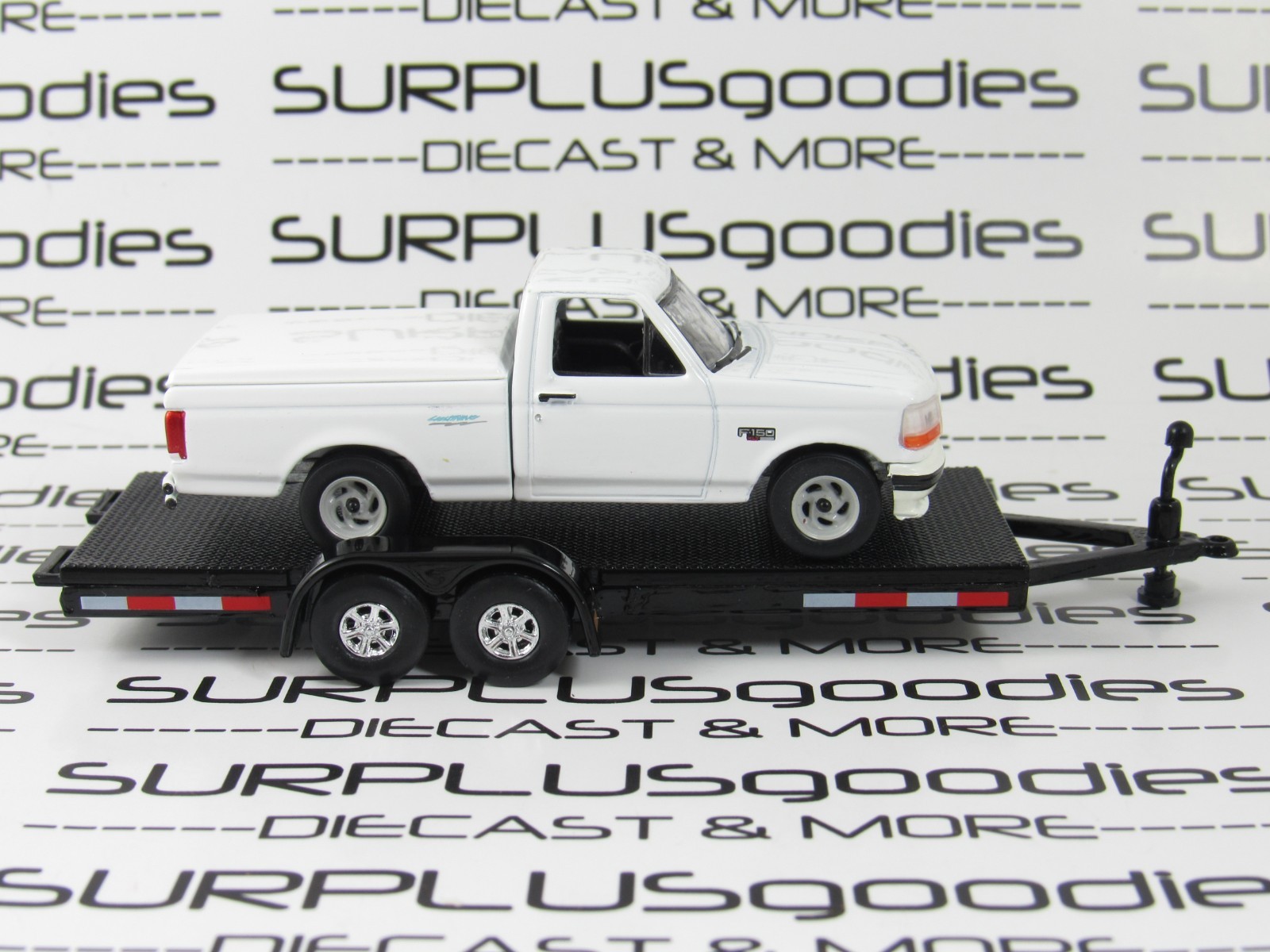 Greenlight 1:64 LOOSE Track Day 1994 FORD F-150 F150 SVT LIGHTNING w/Car Trailer