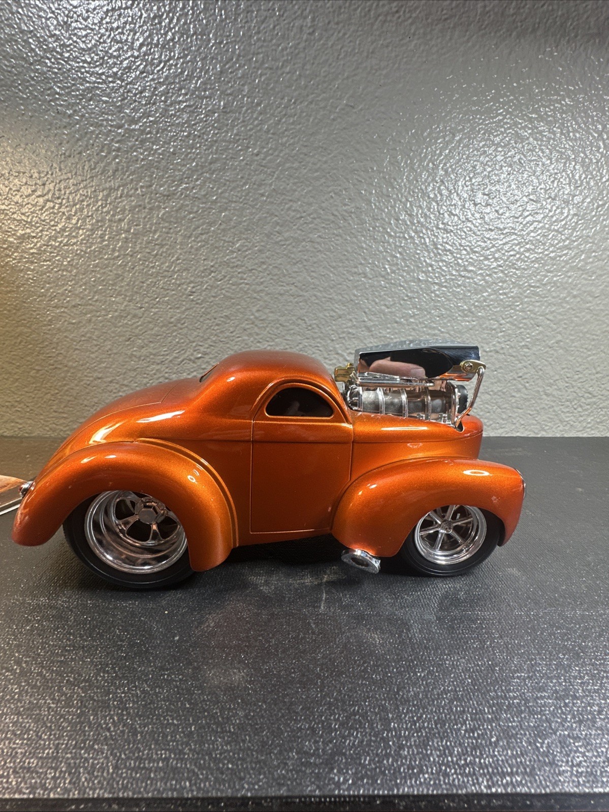 MUSCLE MACHINES 1941 WILLYS COUPE Burnt Orange /Copper 1:18 2001 Funline