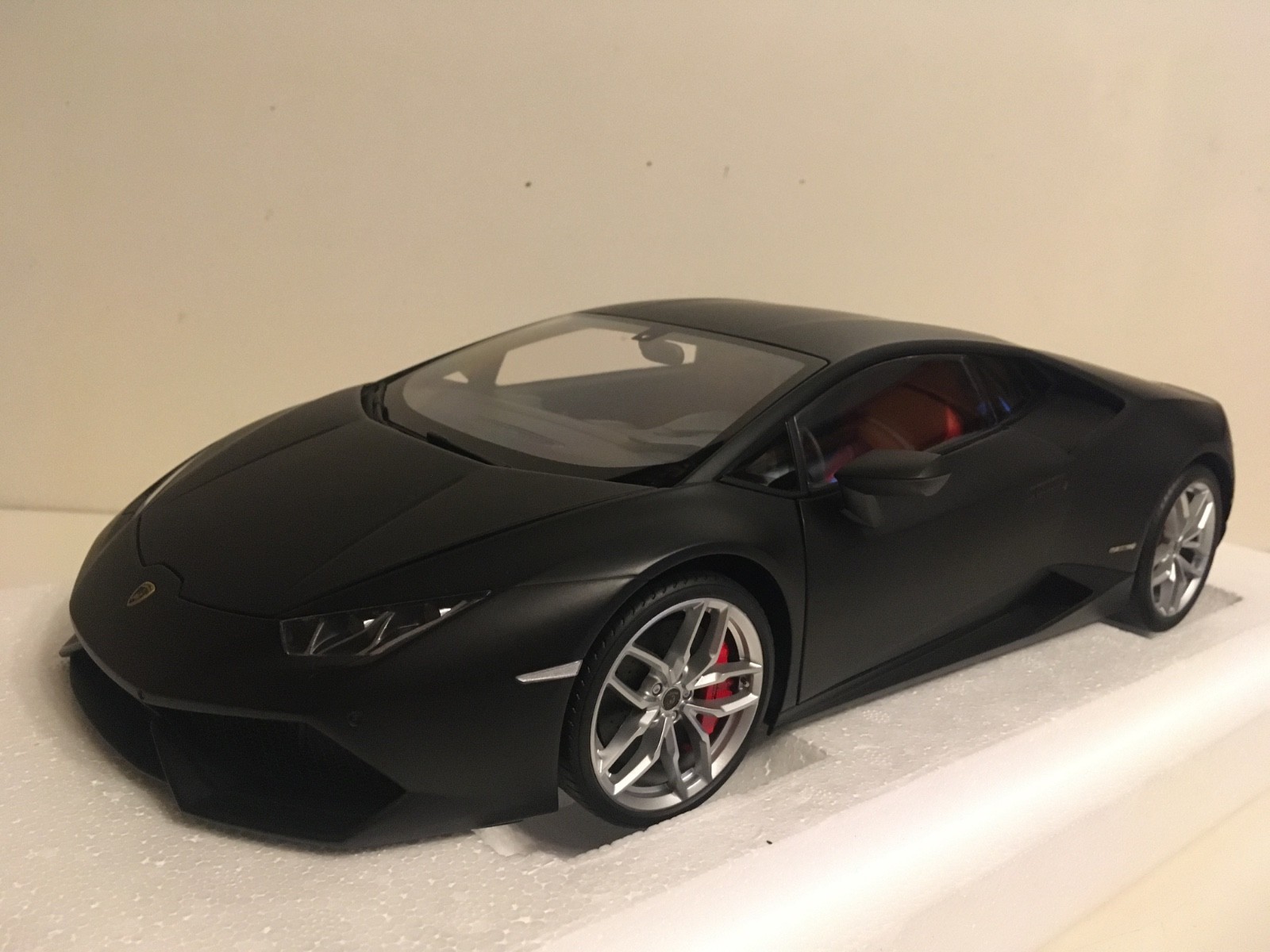 LAMBORGHINI HURACAN LP610-4 MATT BLACK 1/12 MODEL CAR BY AUTOART NEW IN BOX