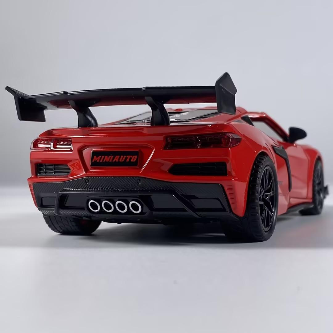 1:32 C8 Zr1x Metal Diecast Model Car with Sound Light Collectible Toy