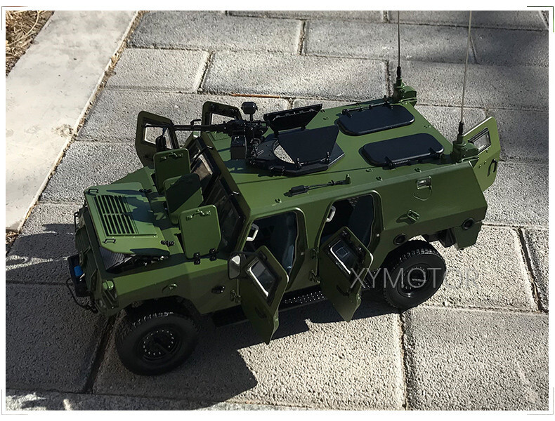 1:18 Dongfeng New Warrior China 70th Anniversary Parade Armored Diecast Model