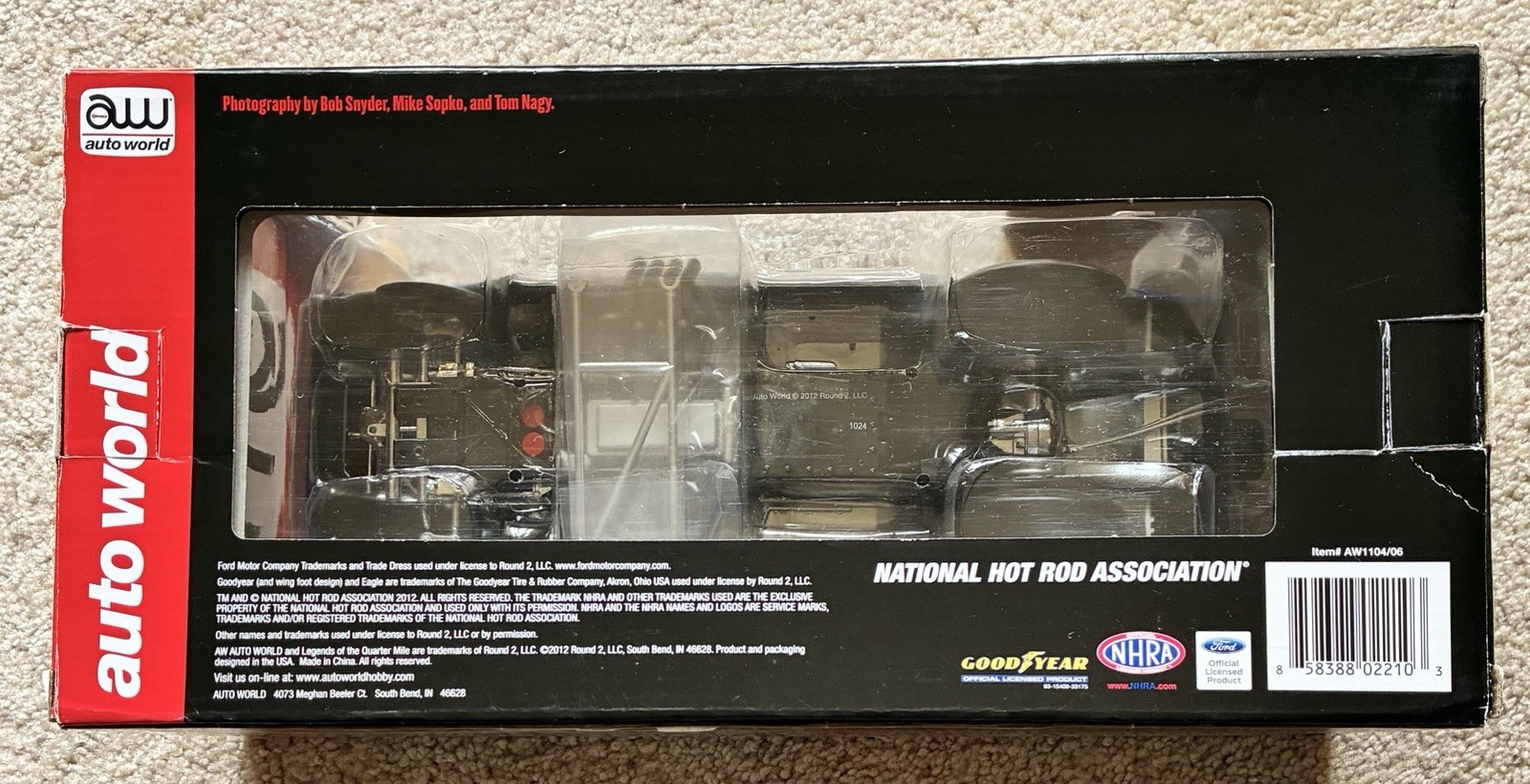 auto world 1/18 legends
