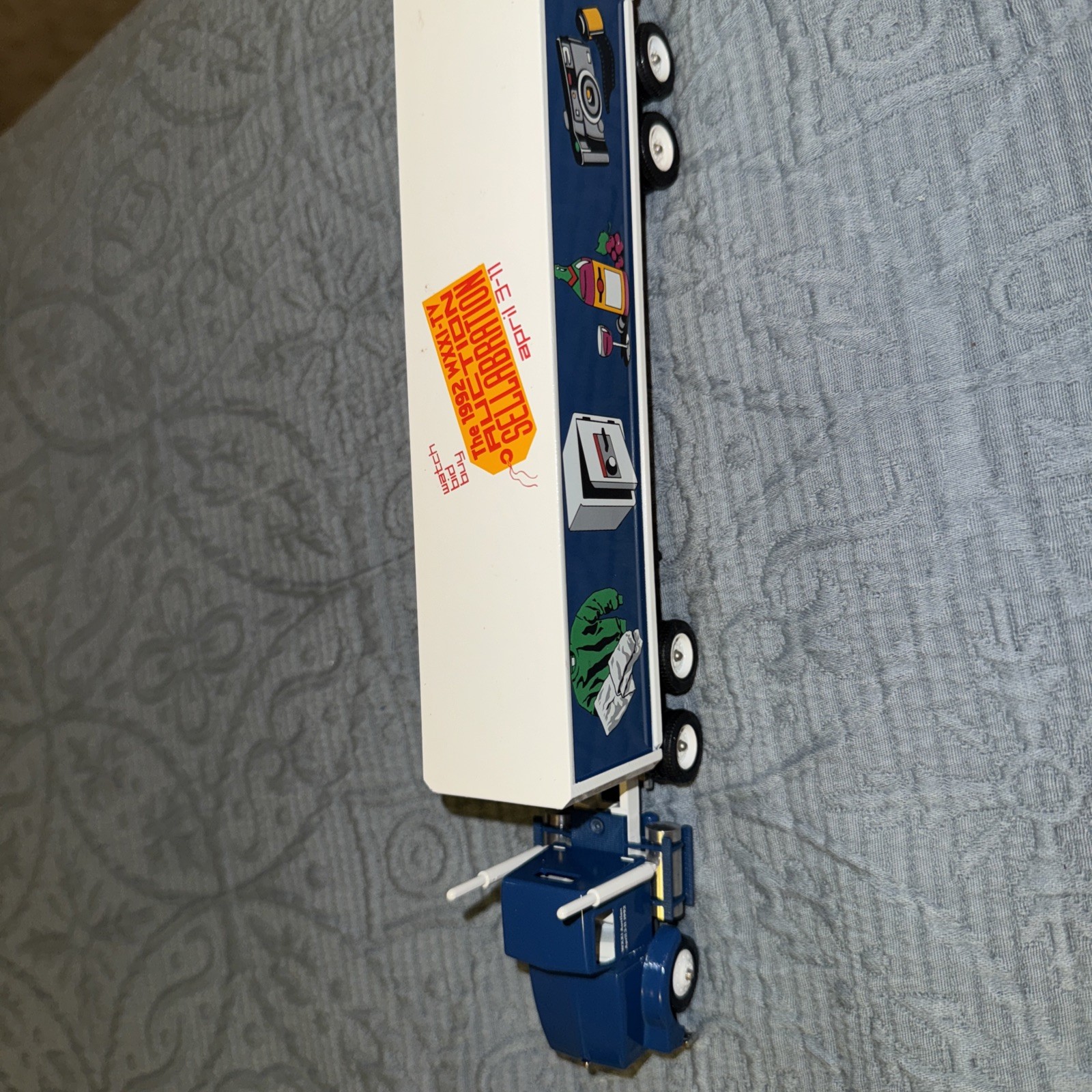 Winross Diecast Truck Kenworth T600 Day Cab Tractor Trailer 1992 WXXI-TV Auction