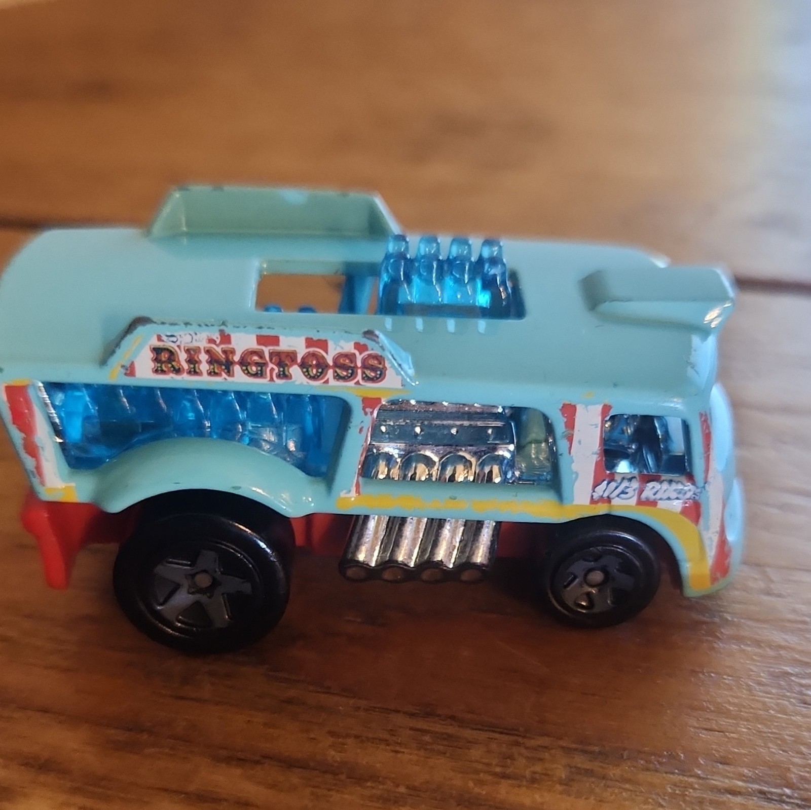 Hot Wheels Ring Toss Ringtoss Truck Diecast 1:64, Light Blue