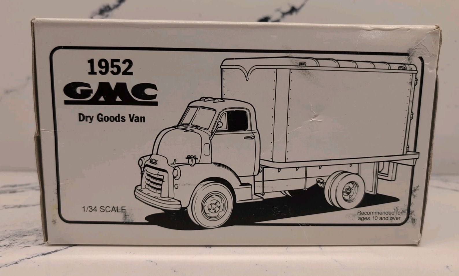 First Gear 1992 BURLINGTON TRANSPORTATION CO. 1952 GMC Dry Goods Van # 19-1052