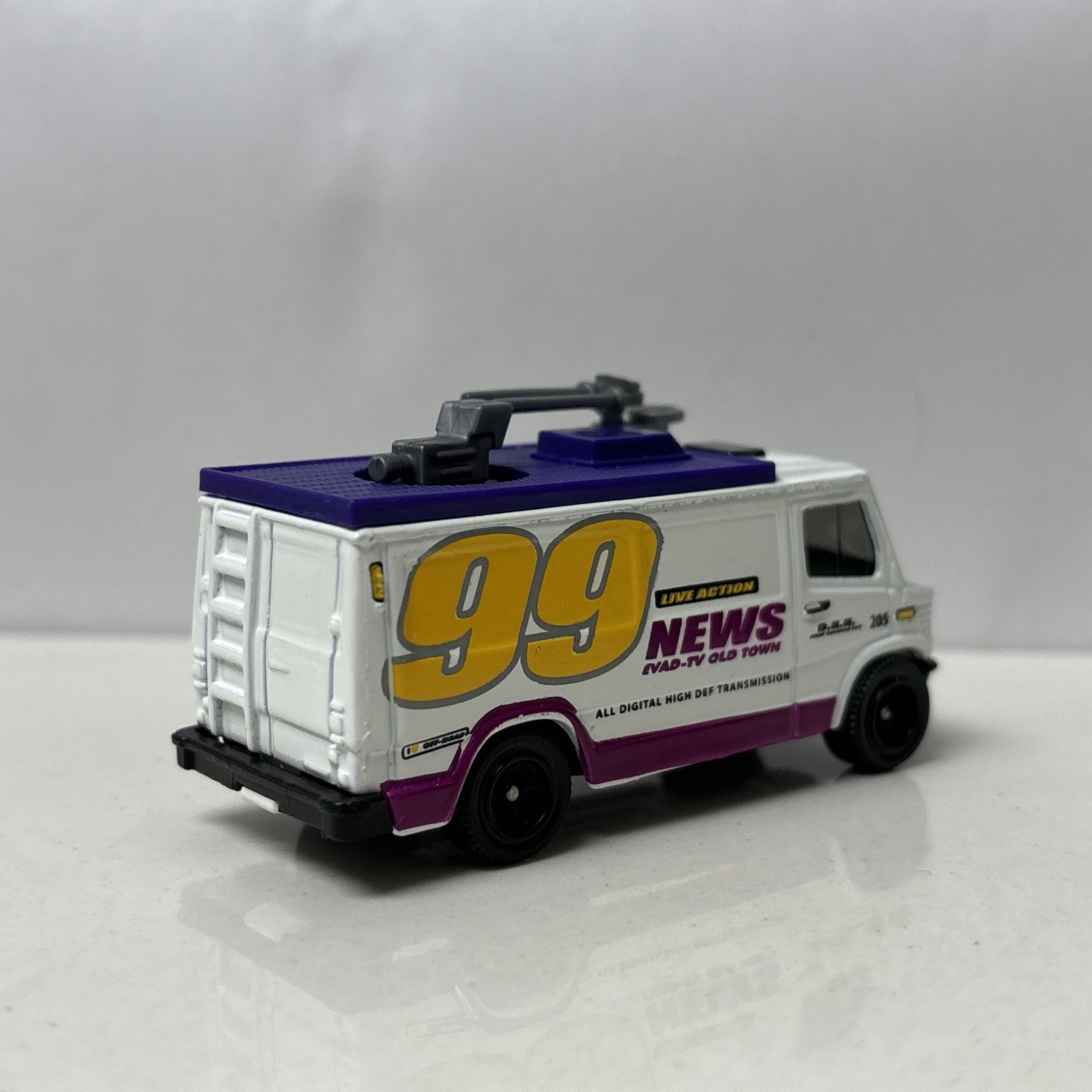 1977-1995 Mercedes TN News Van Collectible 1/64 Scale Diecast Diorama Model