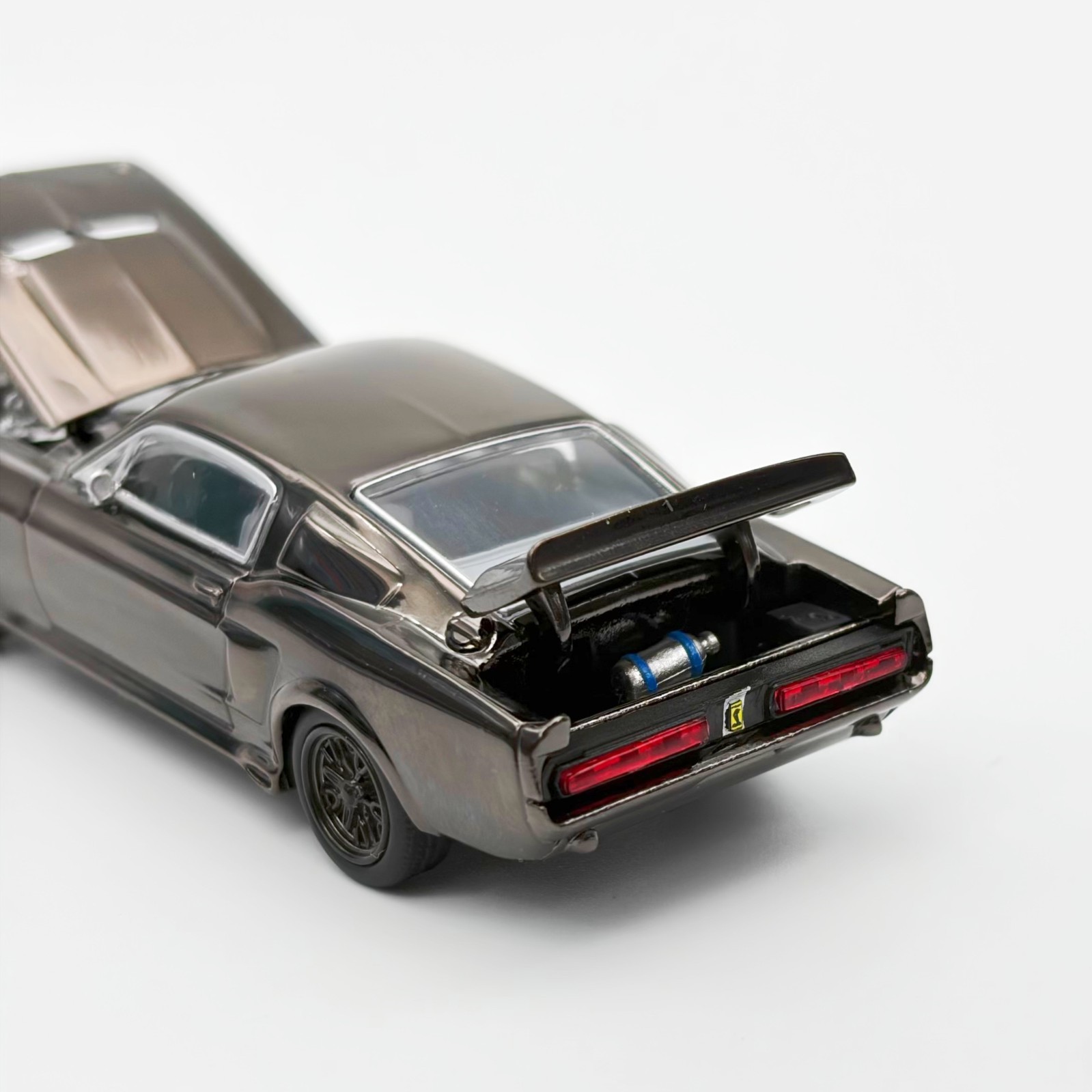 Pop Race 1:64 Shelby Mustang GT500 Dark Chrome – PRDC004