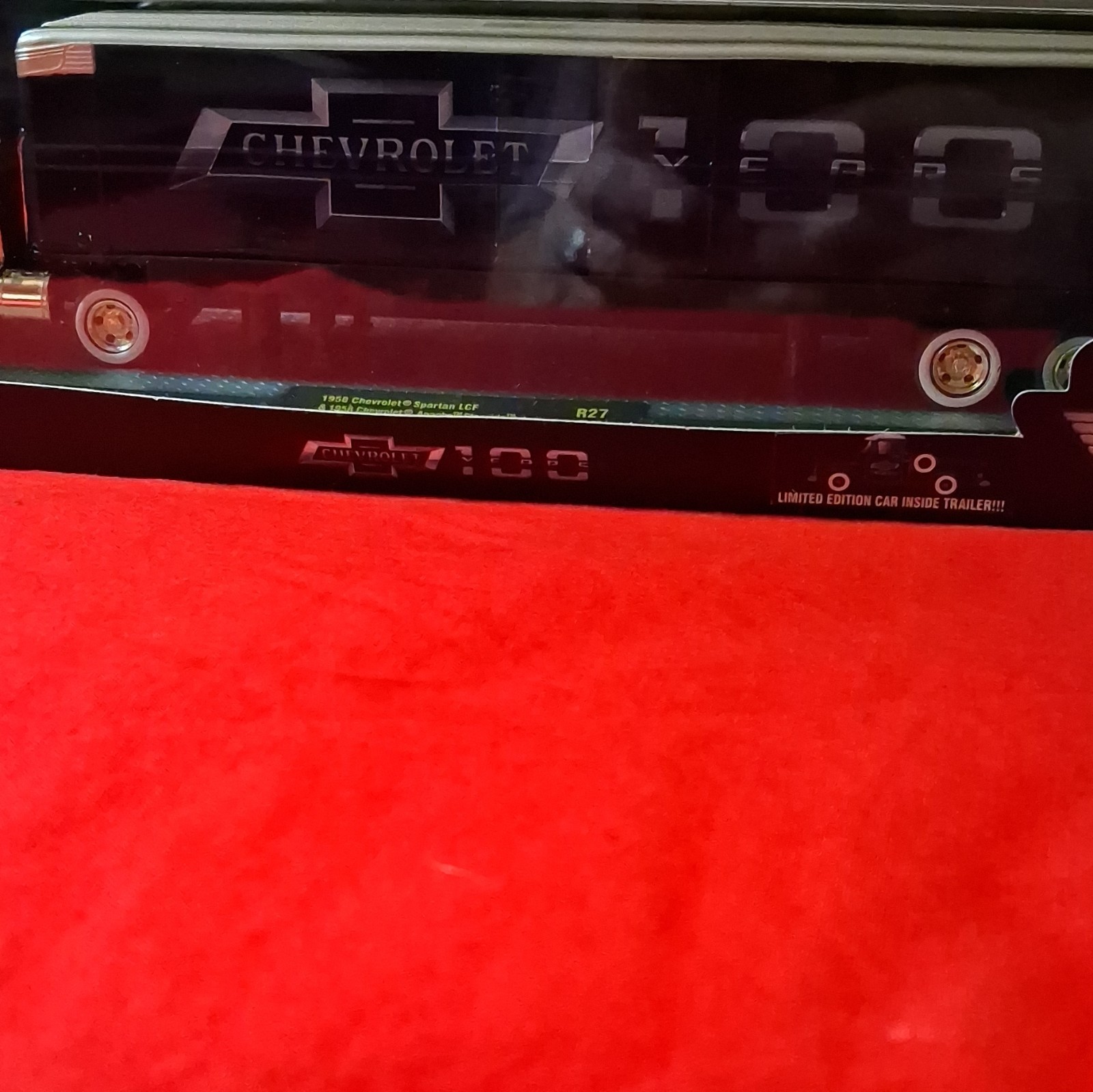 M2 Machines Chevrolet 100 Years 1958 Spartan LCF & Apache Stepside 1:64 Ltd
