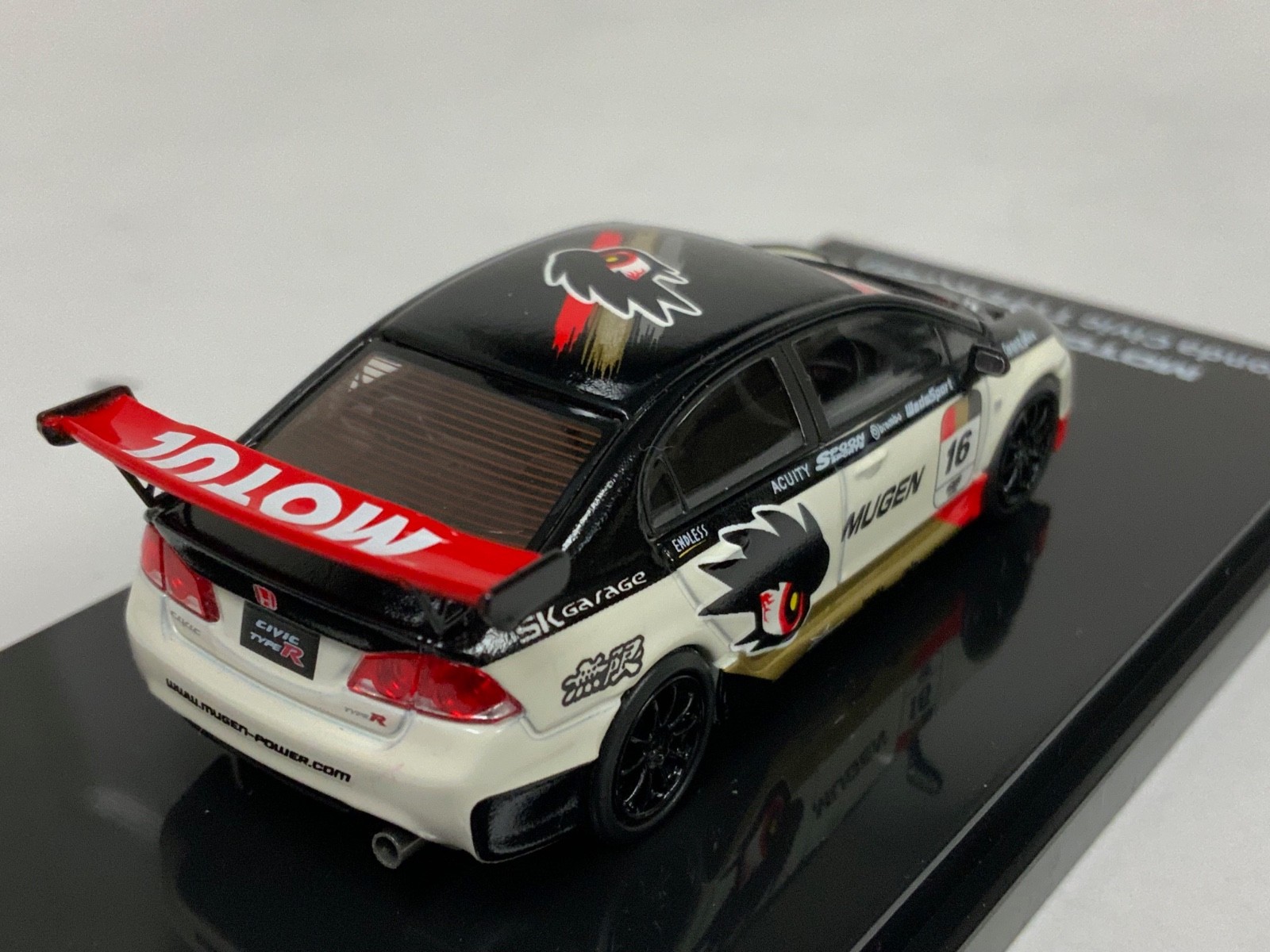 1/64 Motorhelix Honda Civic Type R ( FD2 ) with Engine Mugen Livery MIX2