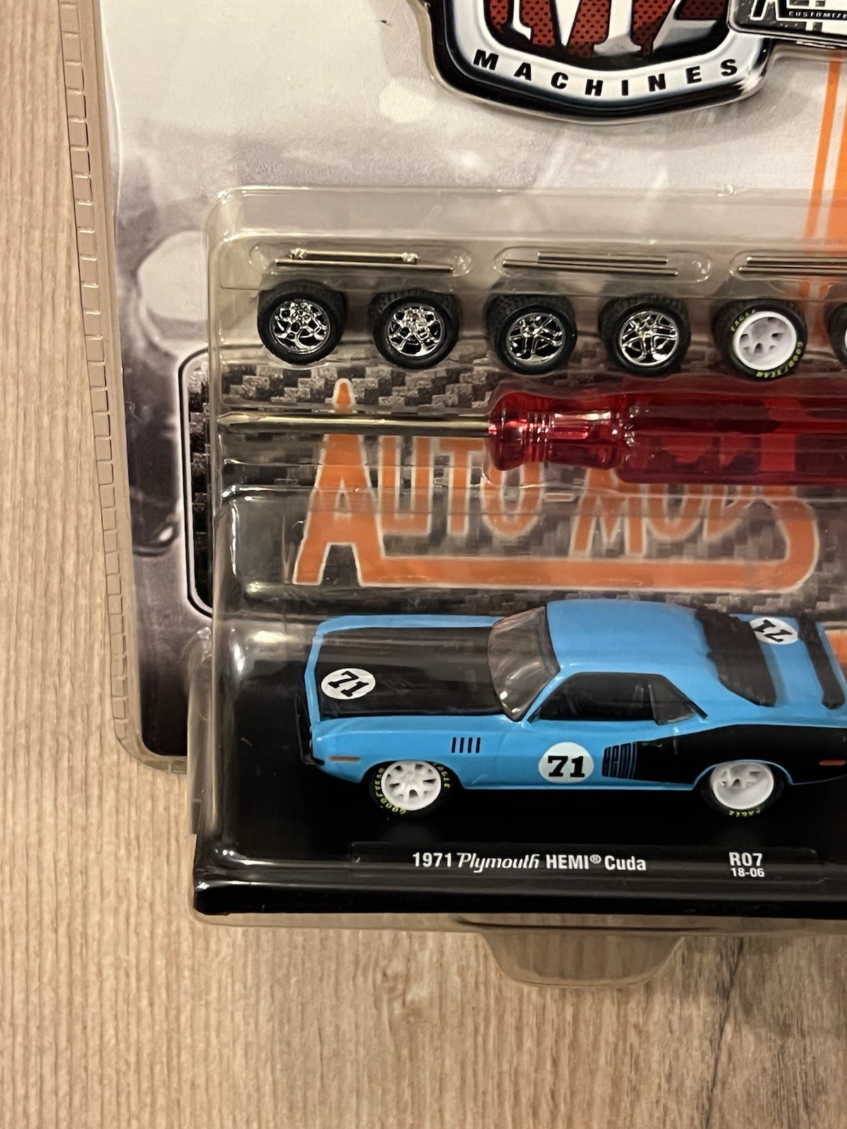 M2 Machines Auto Wheels R07 1971 Plymouth Hemi Cuda 1:64 New 2018