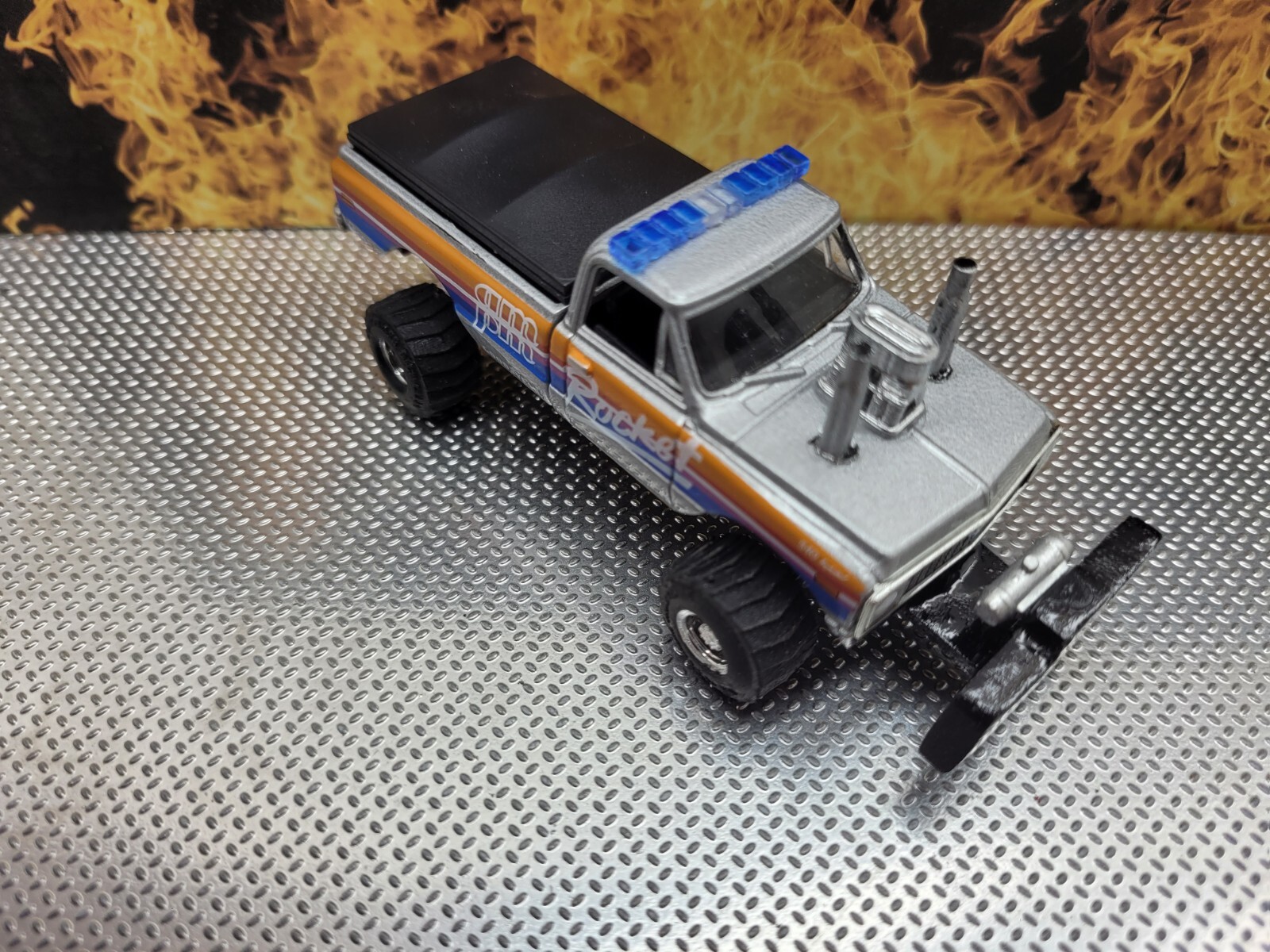 CUSTOM BUILT 1:64 C10 GreenLight 1970 HOTROD PULLING TRUCK puller CHEVEROLET USA