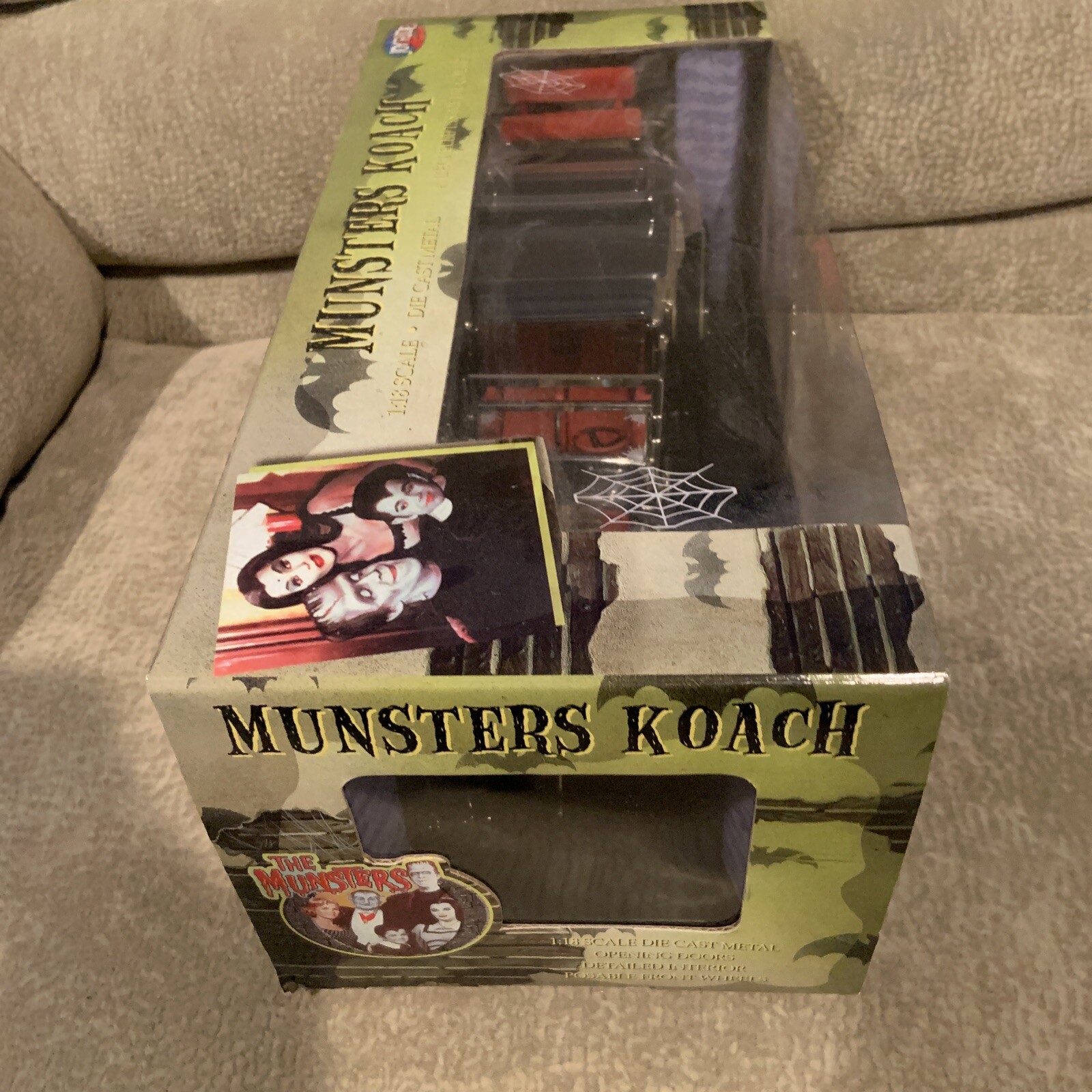 MUNSTERS DRAGULA 1:18 Scale Die Cast Metal RC2 JOYRIDE 2004 & JOYRIDE KOACH 2005