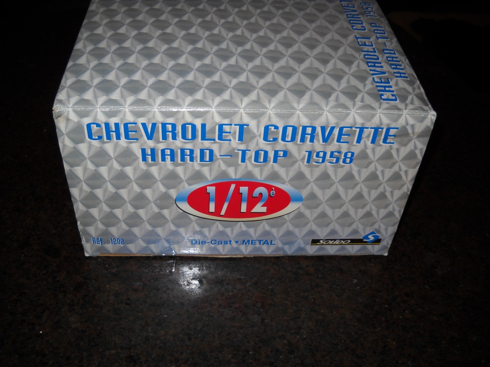 😎–SOLIDO REF.#1202**1958 CHEVROLET CORVETTE–1/12 BLUE H.T.w/REMOVABLE TOP😎