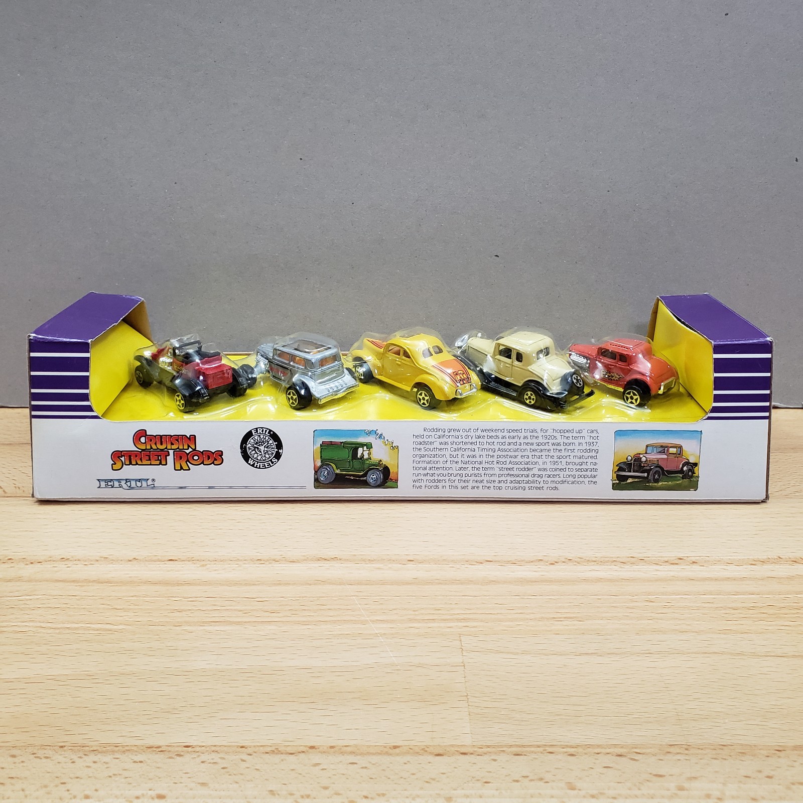 Ertl Ford Cruisin Street Rods 5-Car Set Diecast 1:64
