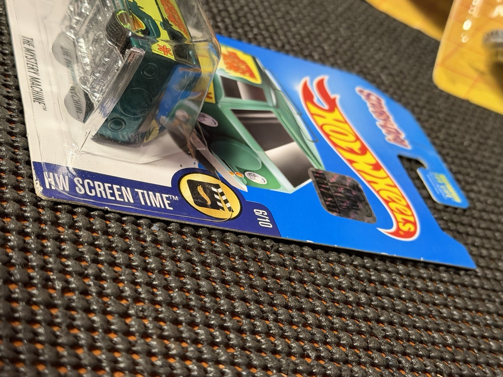 2015 Hot Wheels FACTORY SEALED Mystery Machine Super Treasure Hunt Scooby Doo