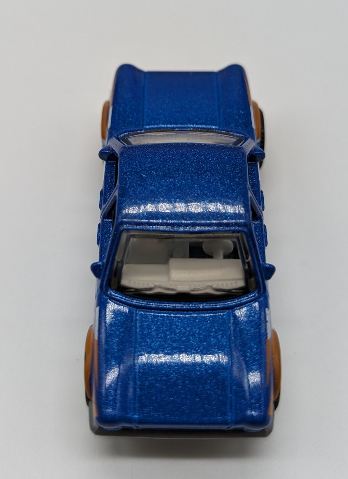 Push’n Puller Unique Custom 2 Driver Car 1/64 Scale Collectible Die-Cast Diorama