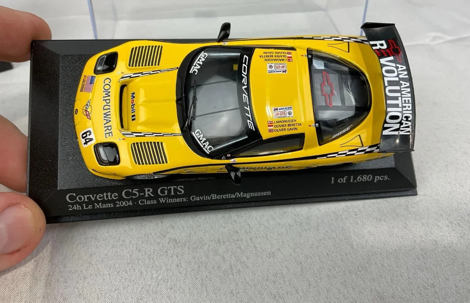 1/43 Minichamps Corvette C5R 24H Le Mans 2004 Winners Gavin Beretta Magnussen