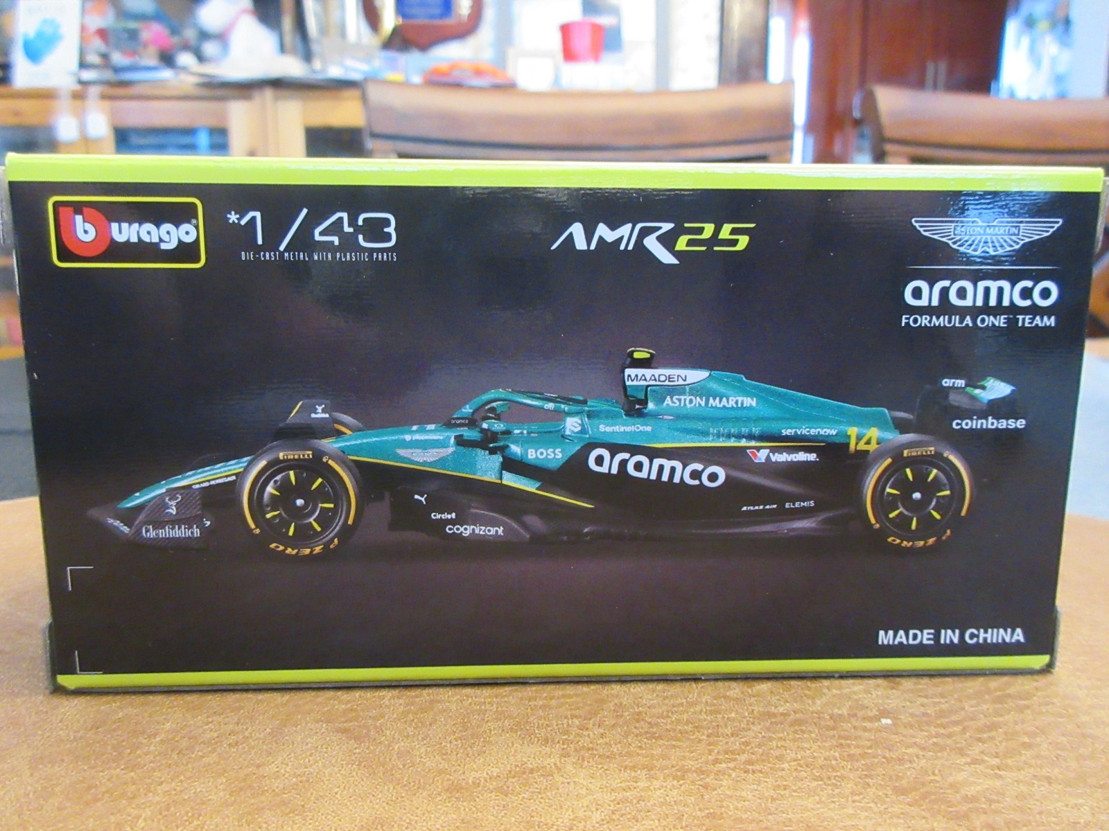 1:43 Bburago F1 AMR25 Lance Stroll Aramco Aston Martin Formula 1 Racing Car 2025