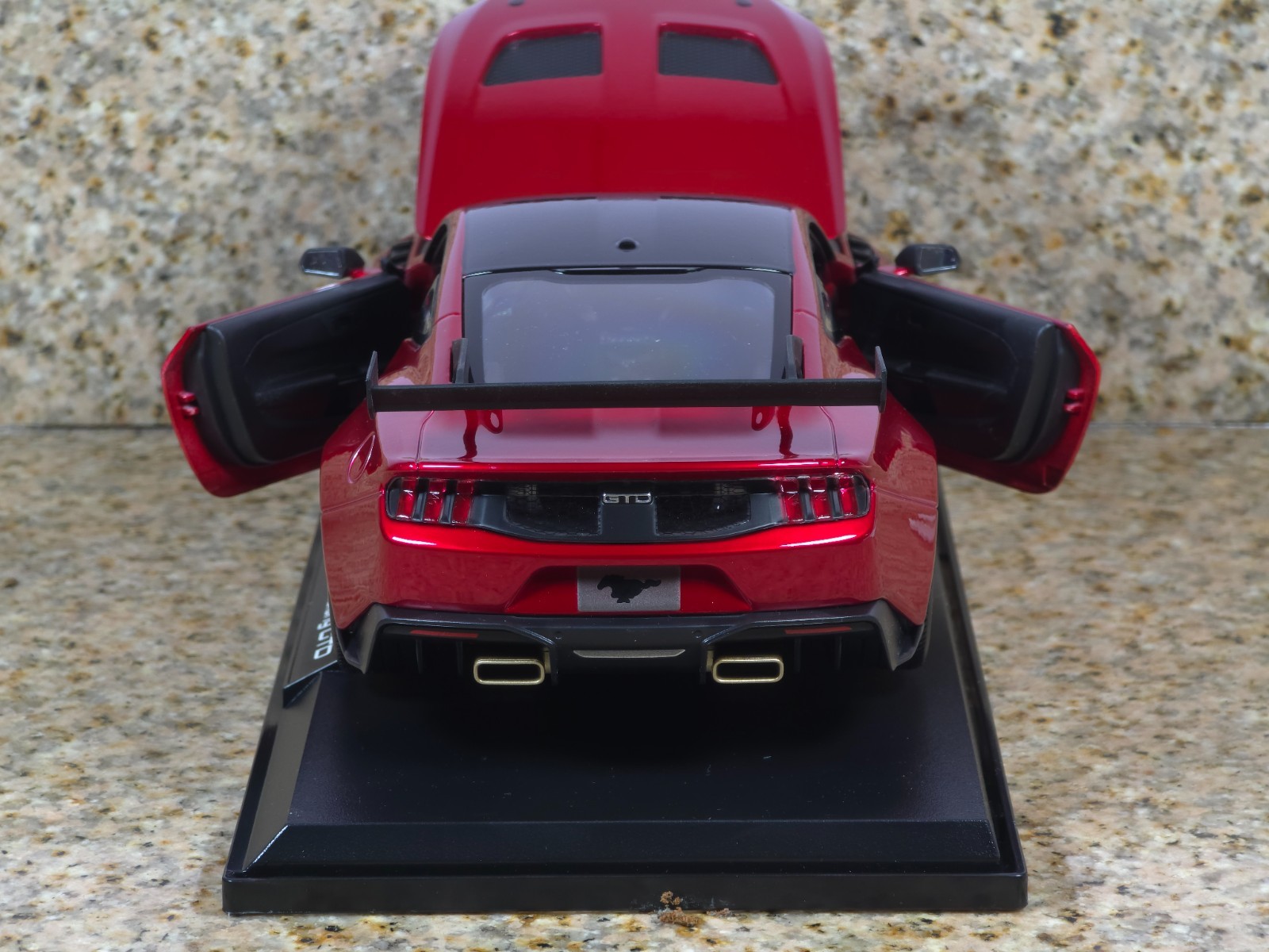 2025 Ford Mustang GTD 1:18 Maisto Exclusive Style Special Edition – RED