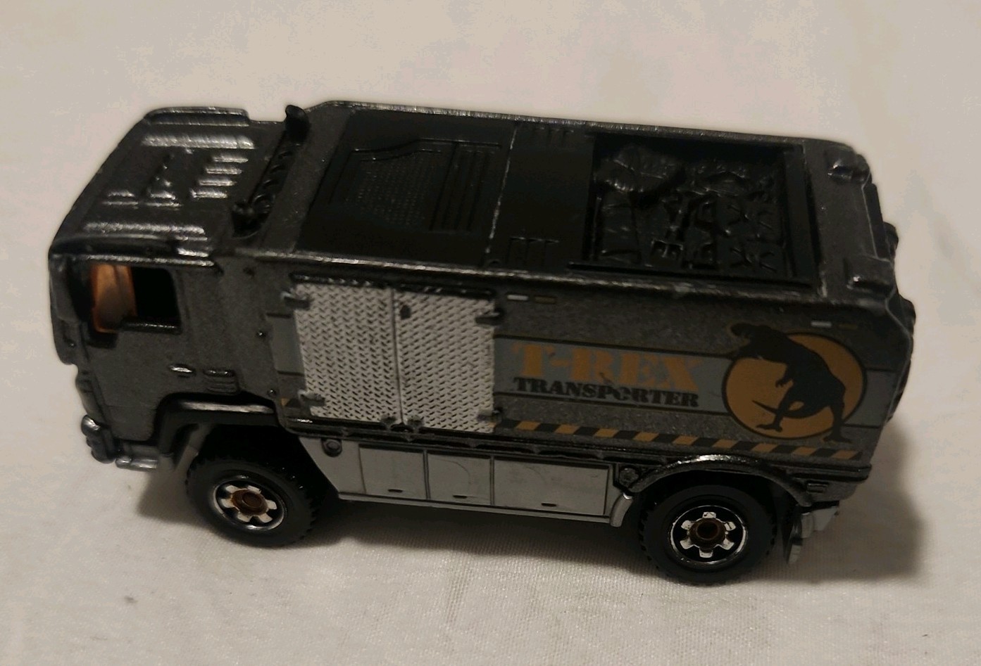 2006 Matchbox Desert Thunder V16 T-Rex Transporter