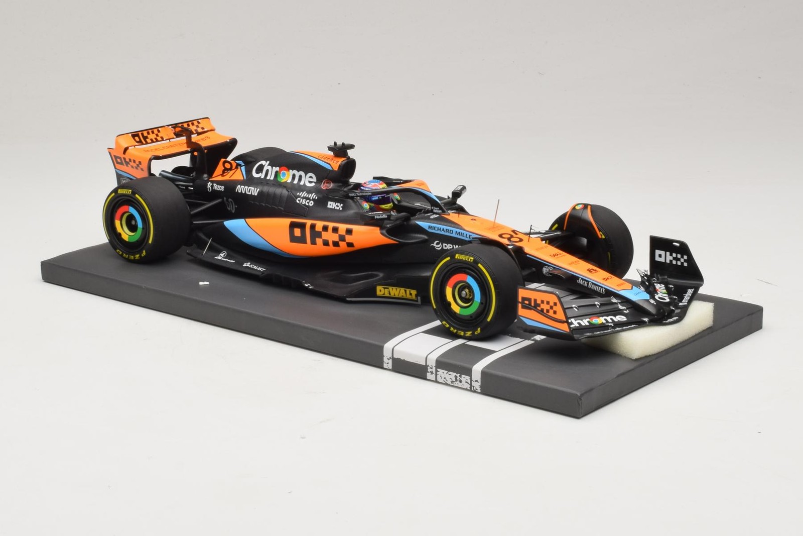 McLaren MCL60 #81 O. Piastri Hungarian GP 2023 Minichamps 1:18 | 537233081