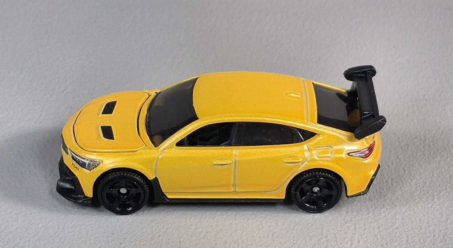 2024 ACURA INTEGRA TYPE S HRC Diorama Collectible DieCast Model Car 1:64 LOOSE
