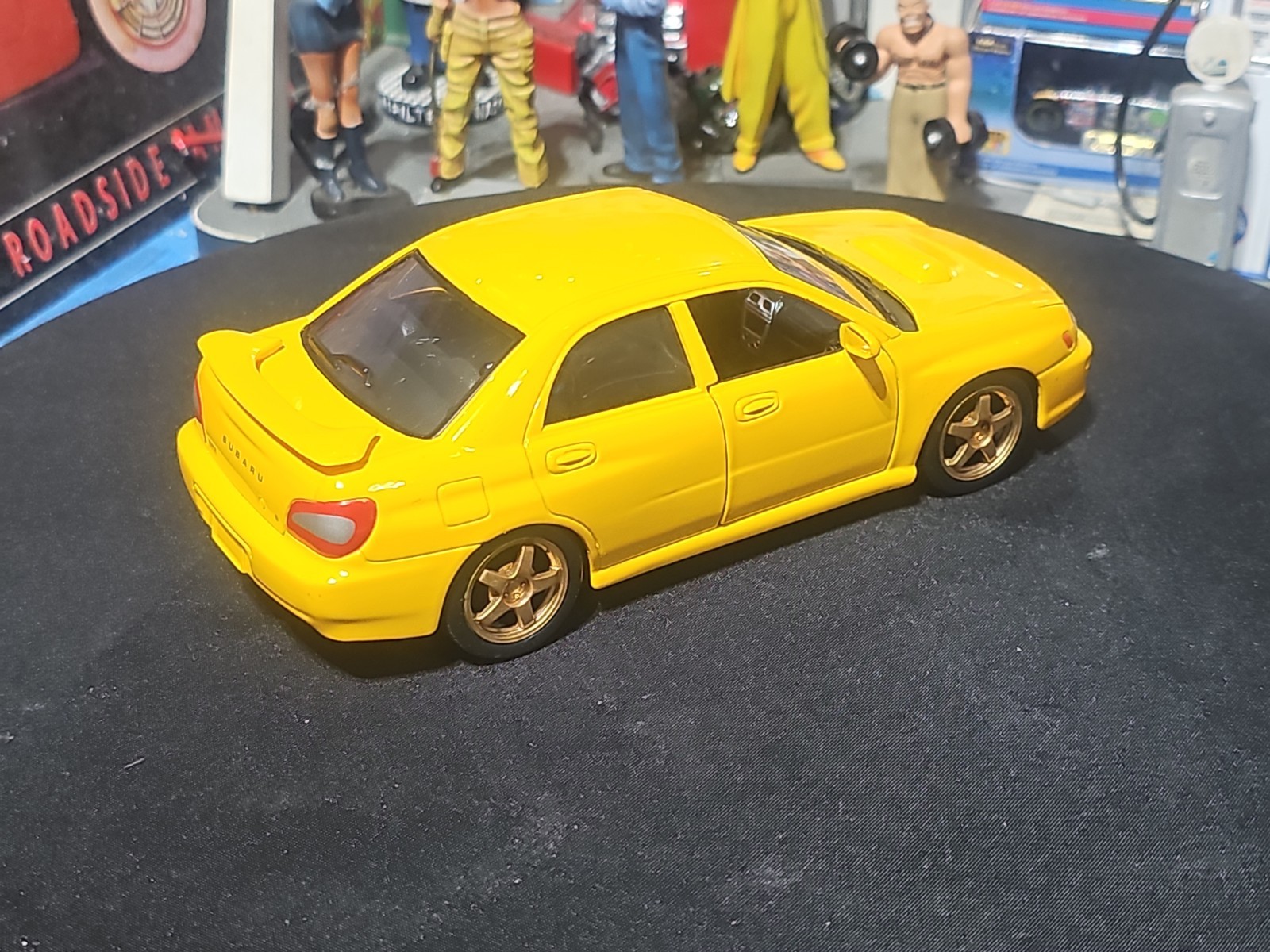 VINTAGE Maisto Subaru Impreza WRX 1/24 Scale YELLOW BEAUTIFUL NICE CAR 🚗