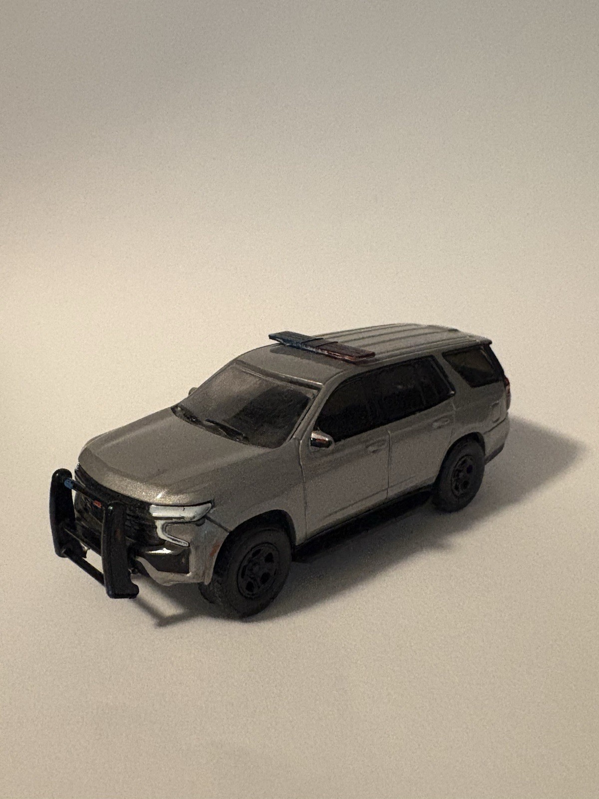 Greenlight 2021 Gray Chevrolet Tahoe SUV 1:64 Push Bar Light Bar