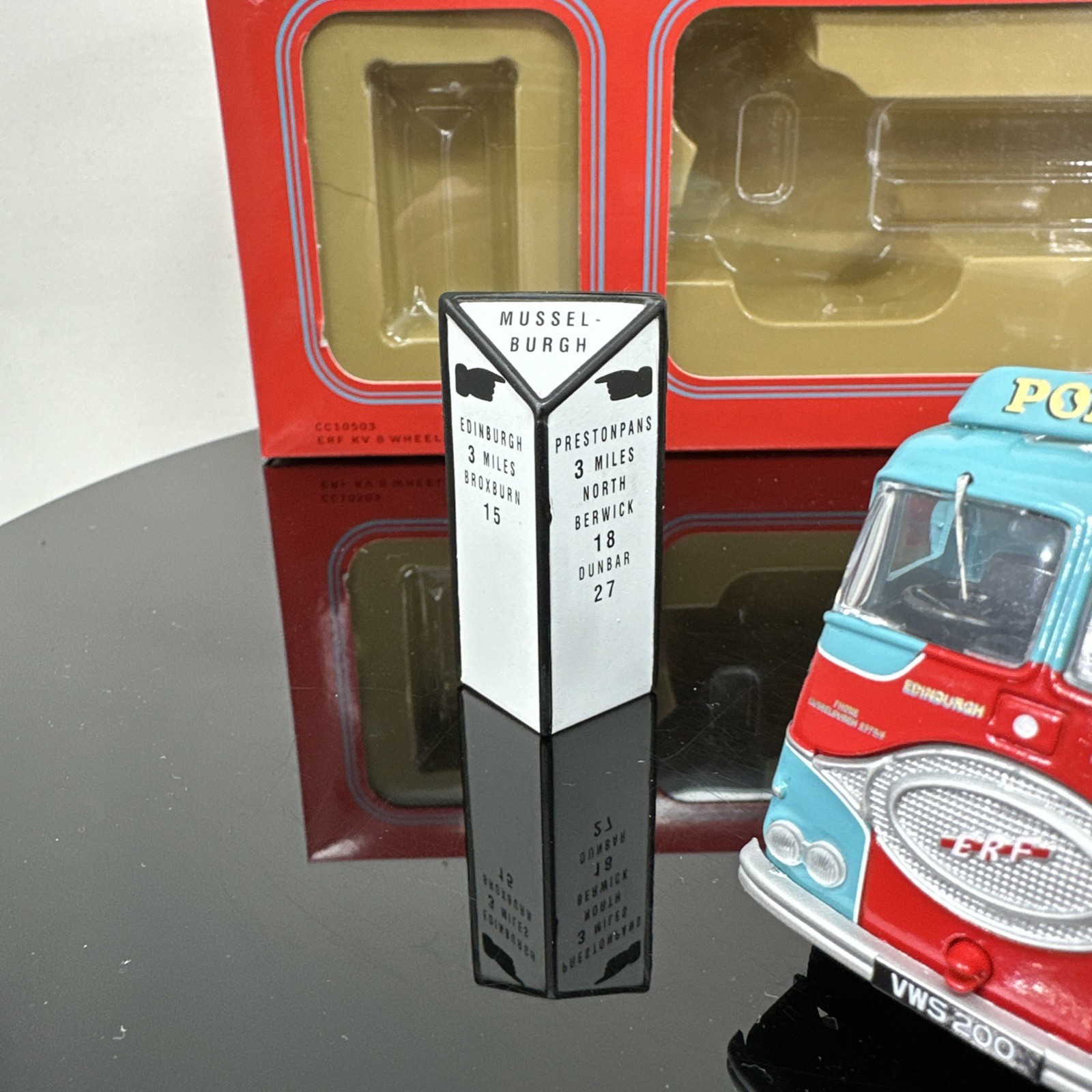 CORGI ROAD TRANSPORT HERITAGE 1:50 ERF KV 8 WHEEL PLATFORM LORRY POLLOCK CC10503