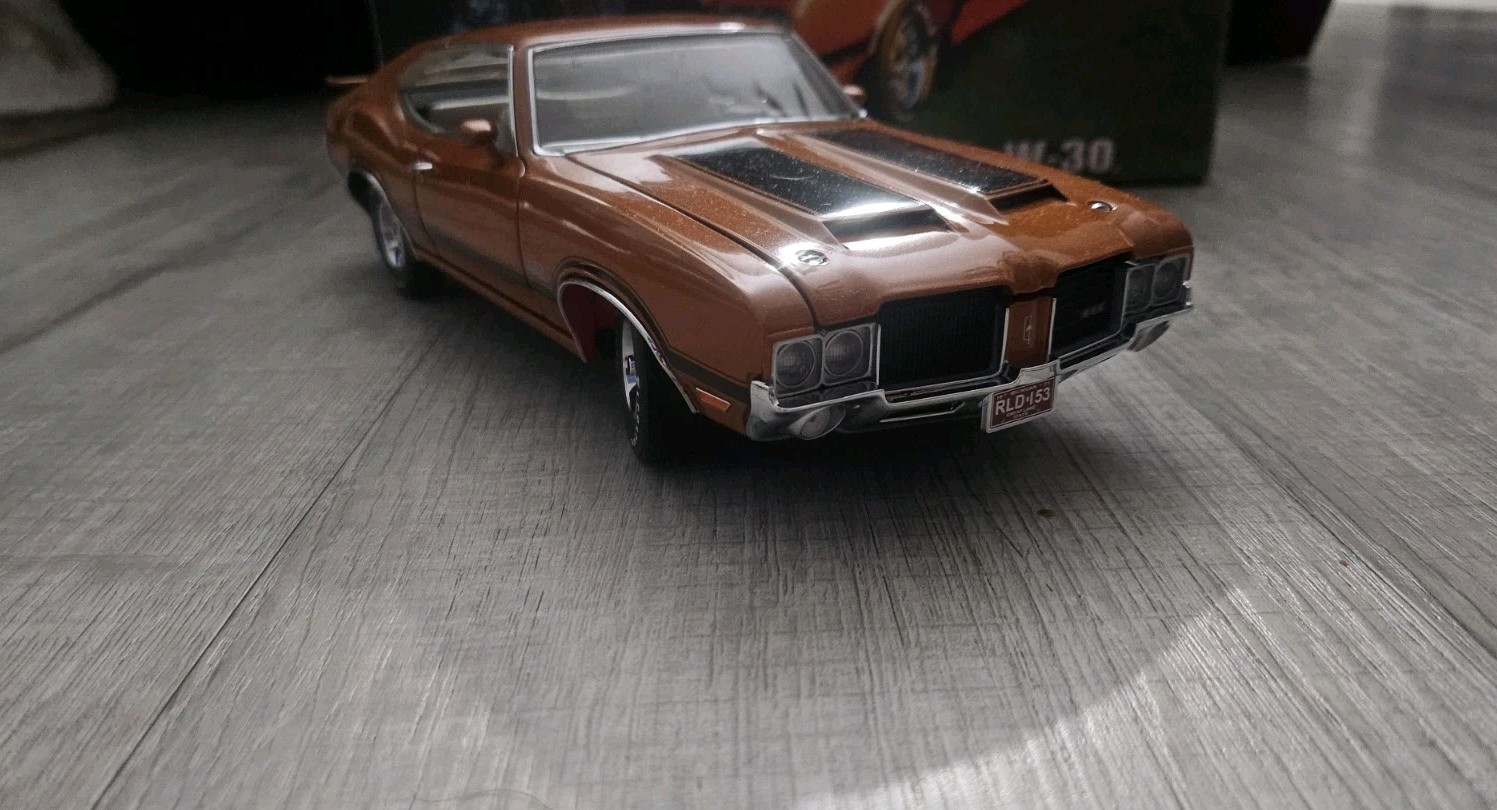 Exact Detail 1/18 1971 Oldsmobile 442 W30 Bittersweet Orange