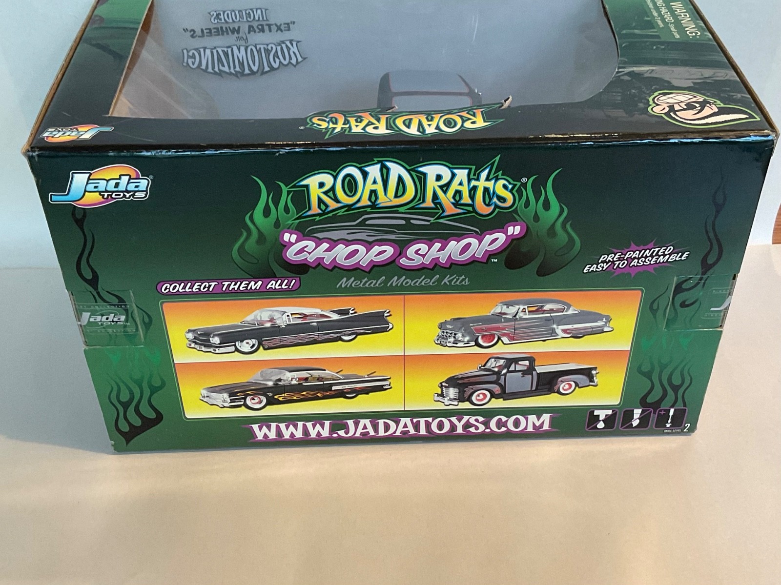 2004 JADA ’53 CHEVY PICKUP 1:24 METAL ROAD RATS CHOP SHOP WITH EXTRA WHEELS