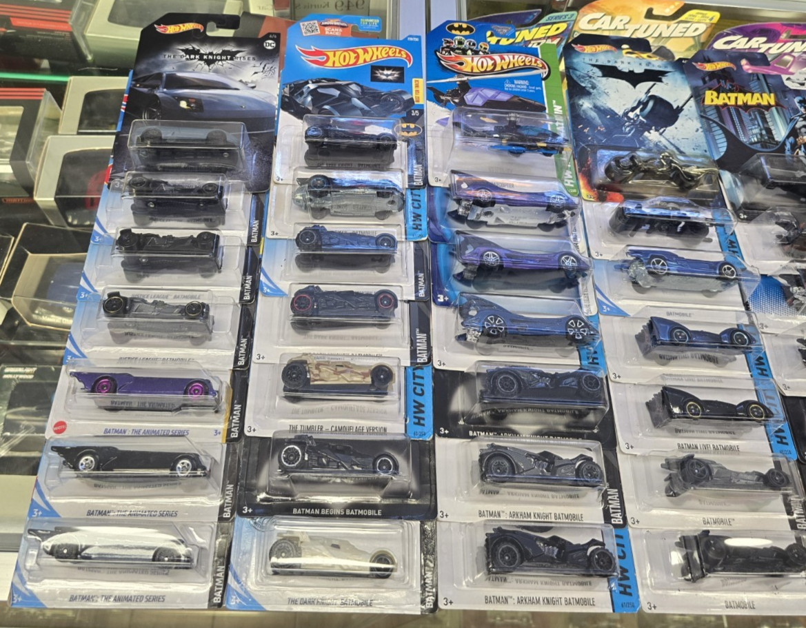 Hot Wheels Batman Batmobile The Bat Batcopter Tumbler Tooned Bat-pod Lot