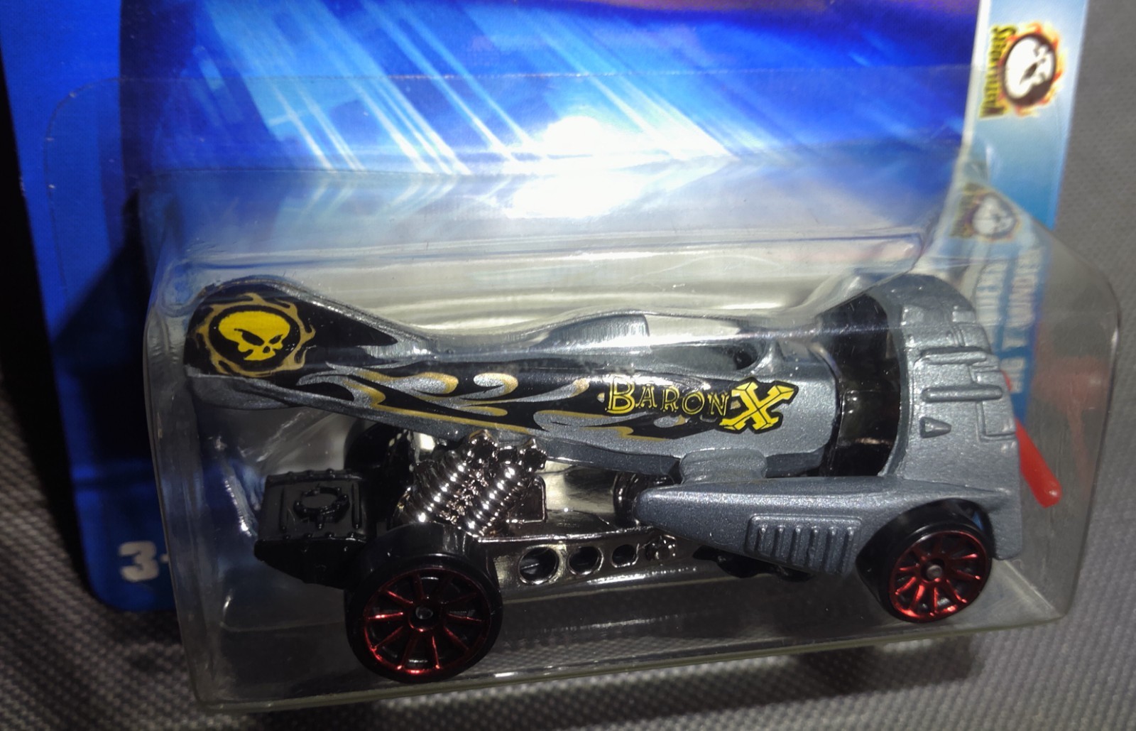 Hot Wheels 2004 #185 Wastelanders Big Thunder Baron X Gray Black Red 10SPs B3781