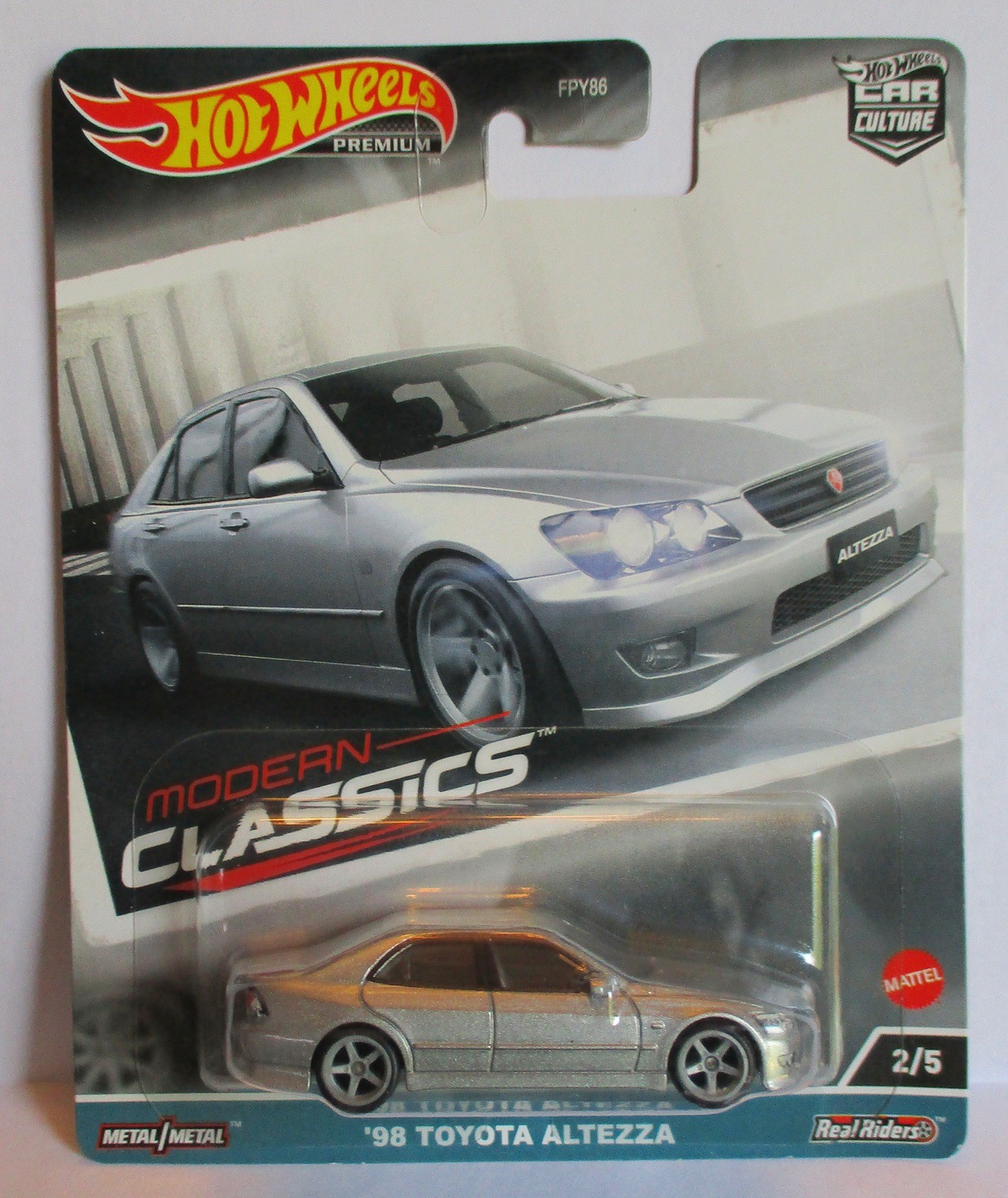 HOT WHEELS CAR CULTURE MODERN CLASSICS ’98 TOYOTA ALTEZZA SILVER 2/5