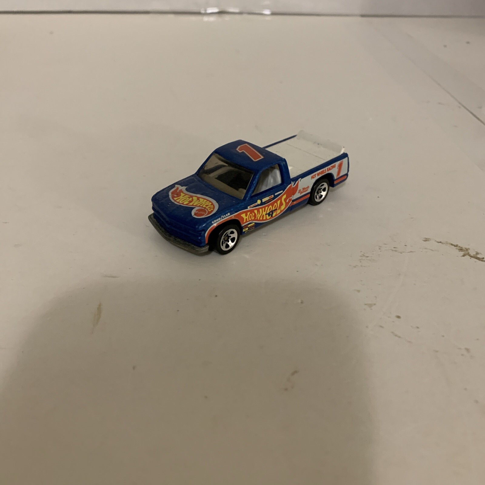 Hot Wheels 1996 Chevy 1500, Real Riders Swap Race Team Series III 2 of 4 #534,