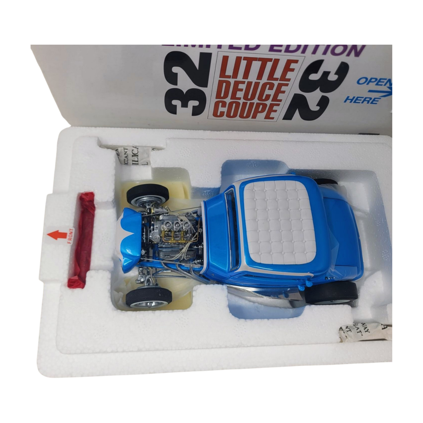 Danbury Mint 1:24 1932 Ford Little Deuce Coupe Limited Edition Blue Beach Boys