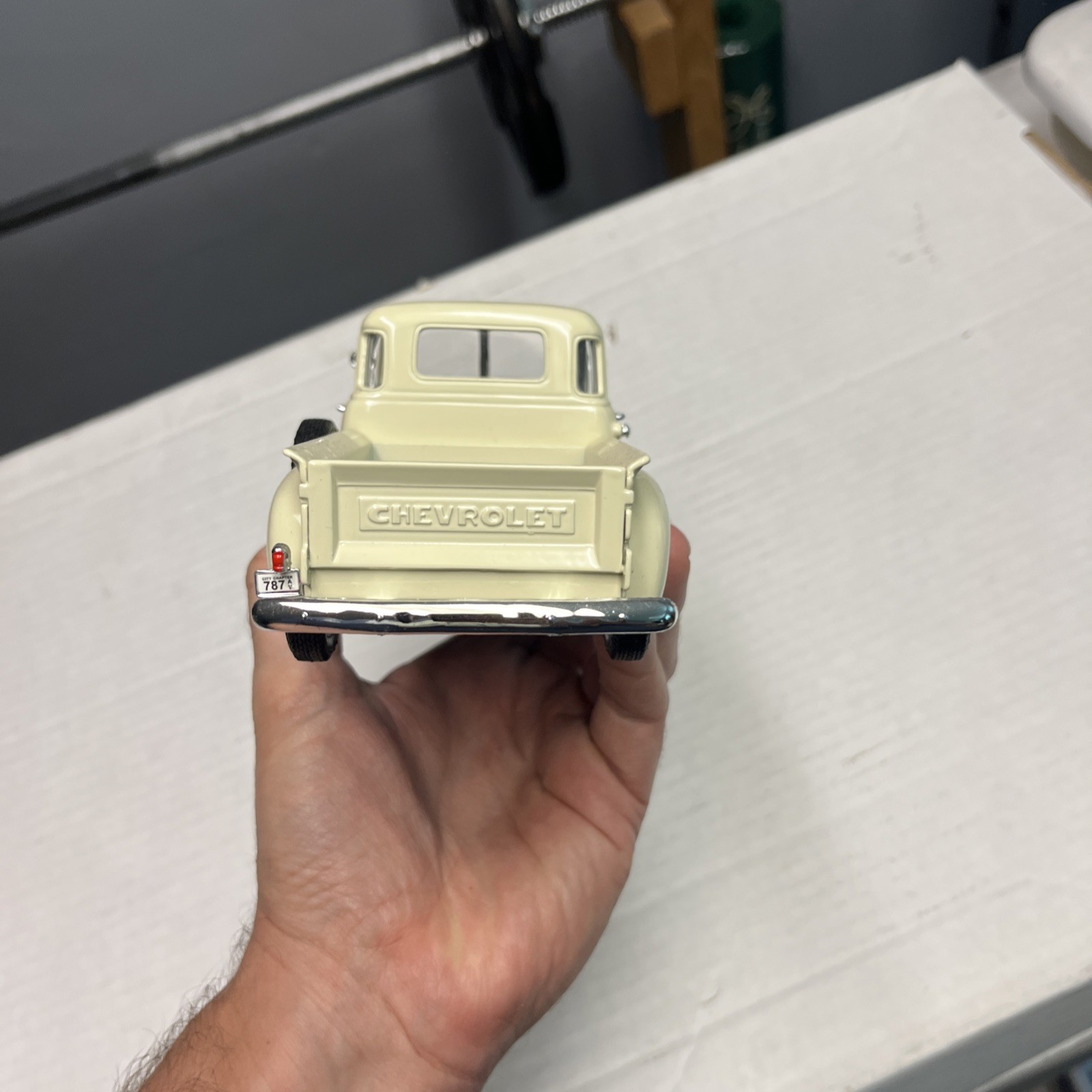 1953 Chevy 3100 Pickup Truck, Cream Welly 22087 1/24 scale Diecast Model Toy Car