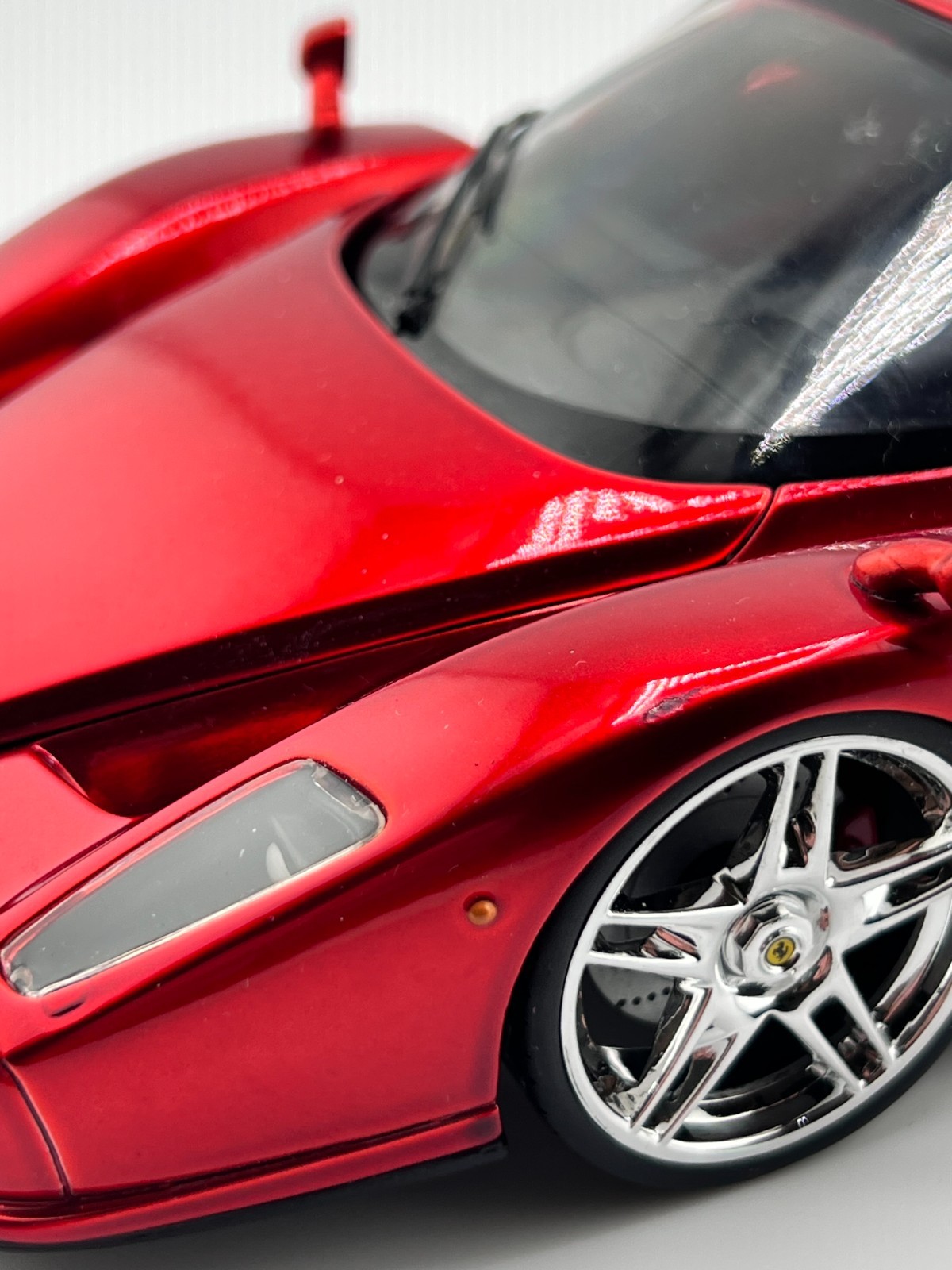 Hot Wheels Ferrari Enzo Ferrari 1:18 Diecast Red Mattel Licensed Collector Car