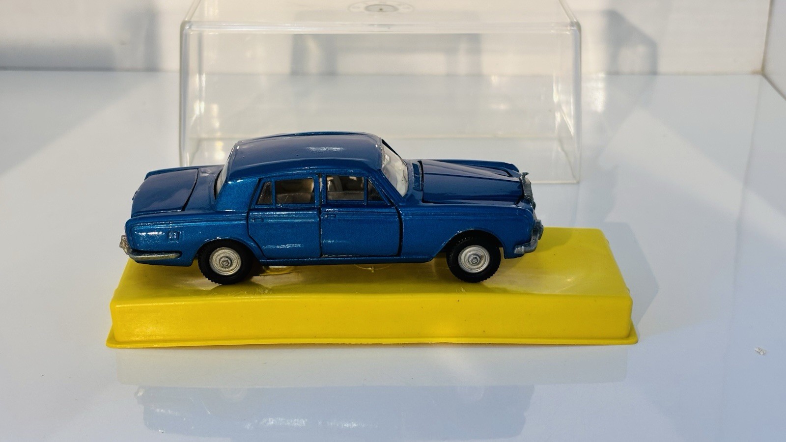 Dinky Toys #158 Rolls-Royce Silver Shadow – Blue – Boxed